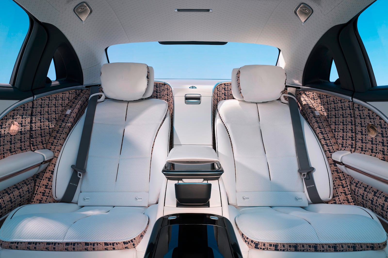 Mercedes-Maybach S580e-anh-3.jpg