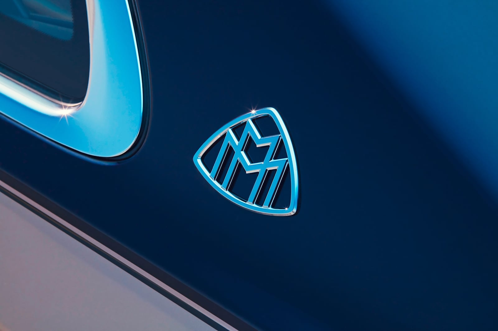 Mercedes-Maybach S580e-anh-7.jpg
