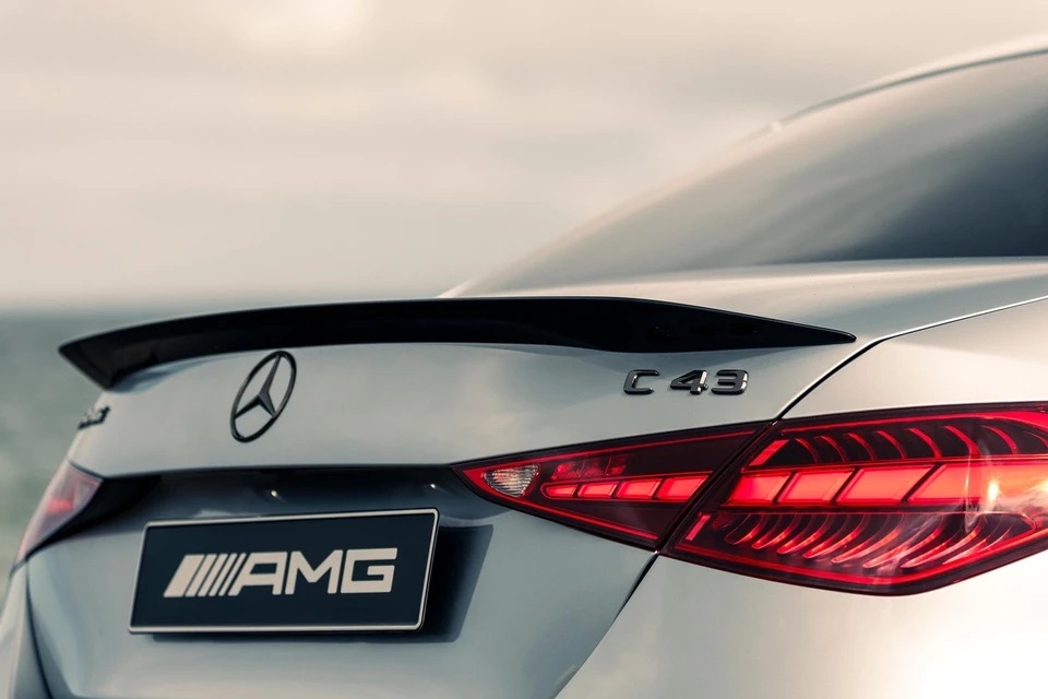 Mercedes_AMG_C43_Edition_R_8.jpg