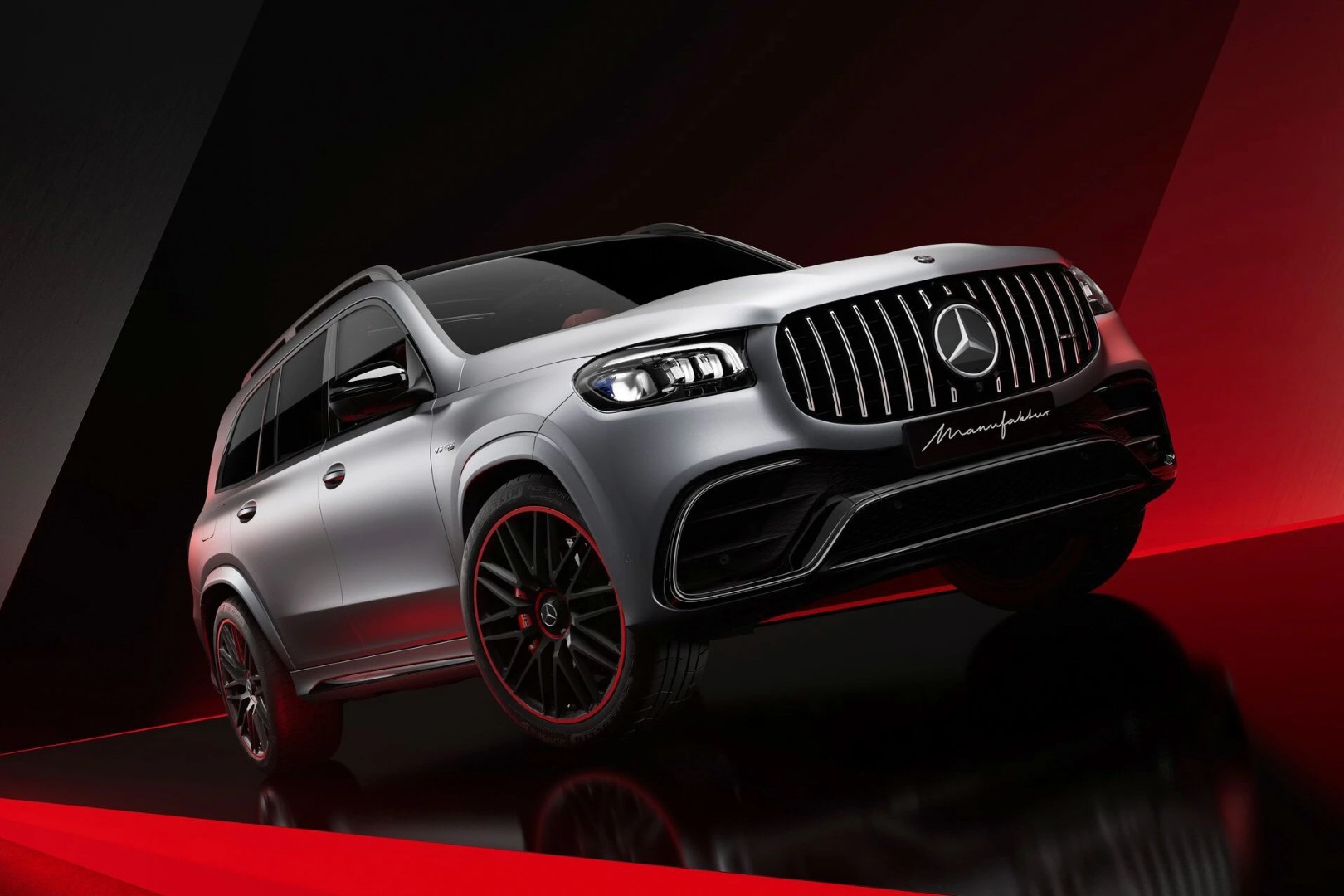 Mercedes_AMG_GLS_Arctic_Silver_Edition_1 (Large).jpeg