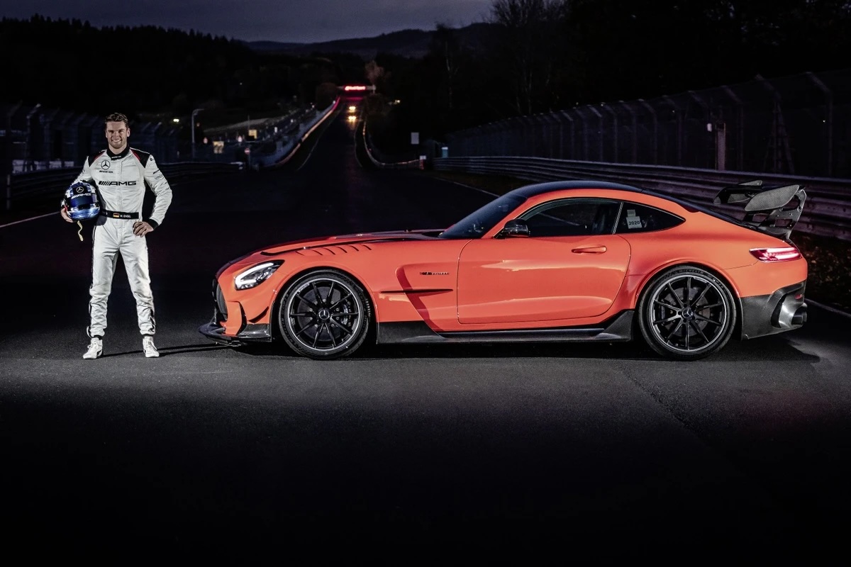 Mercedes_AMG_GT_Black_Series_Nurburgring_1.jpg.jpeg