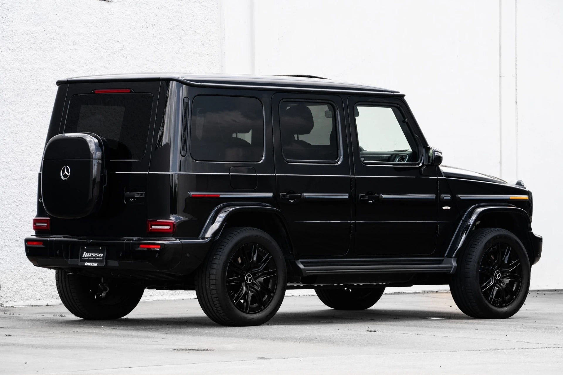 Mercedes_Benz_G580_EQ_2.jpg