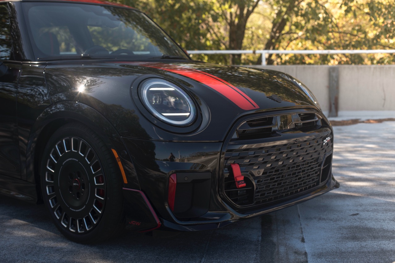 MINI công bố gói phụ kiện John Cooper Works-anh-1.jpeg