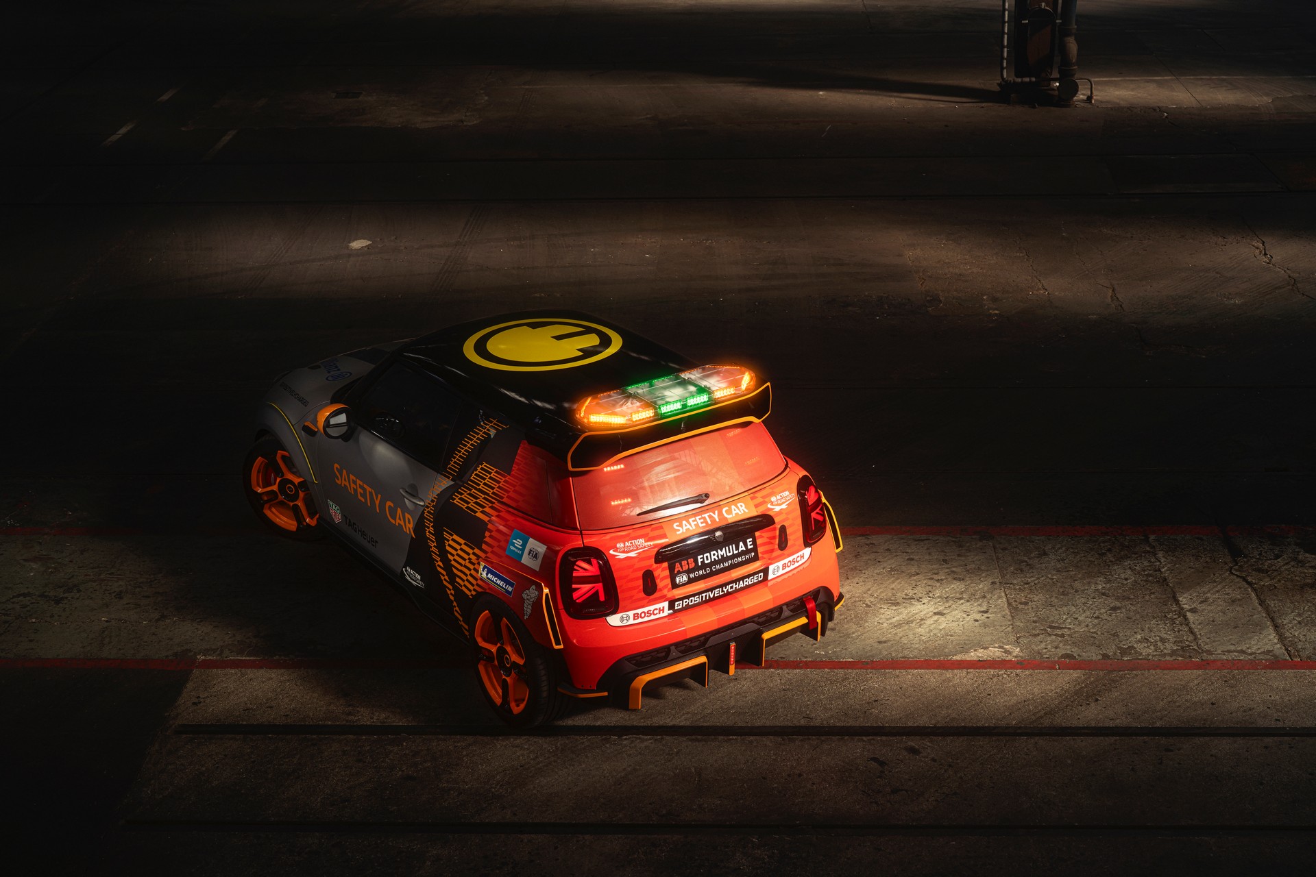 MINI-Electric-Pacesetter-2.jpg