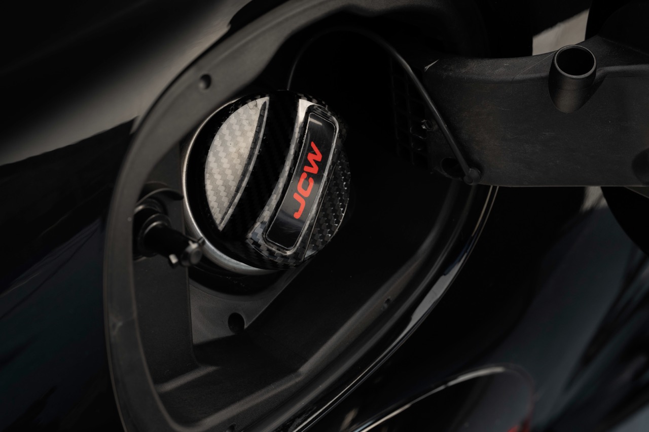 mini-John-Cooper-Works-anh-16.jpeg