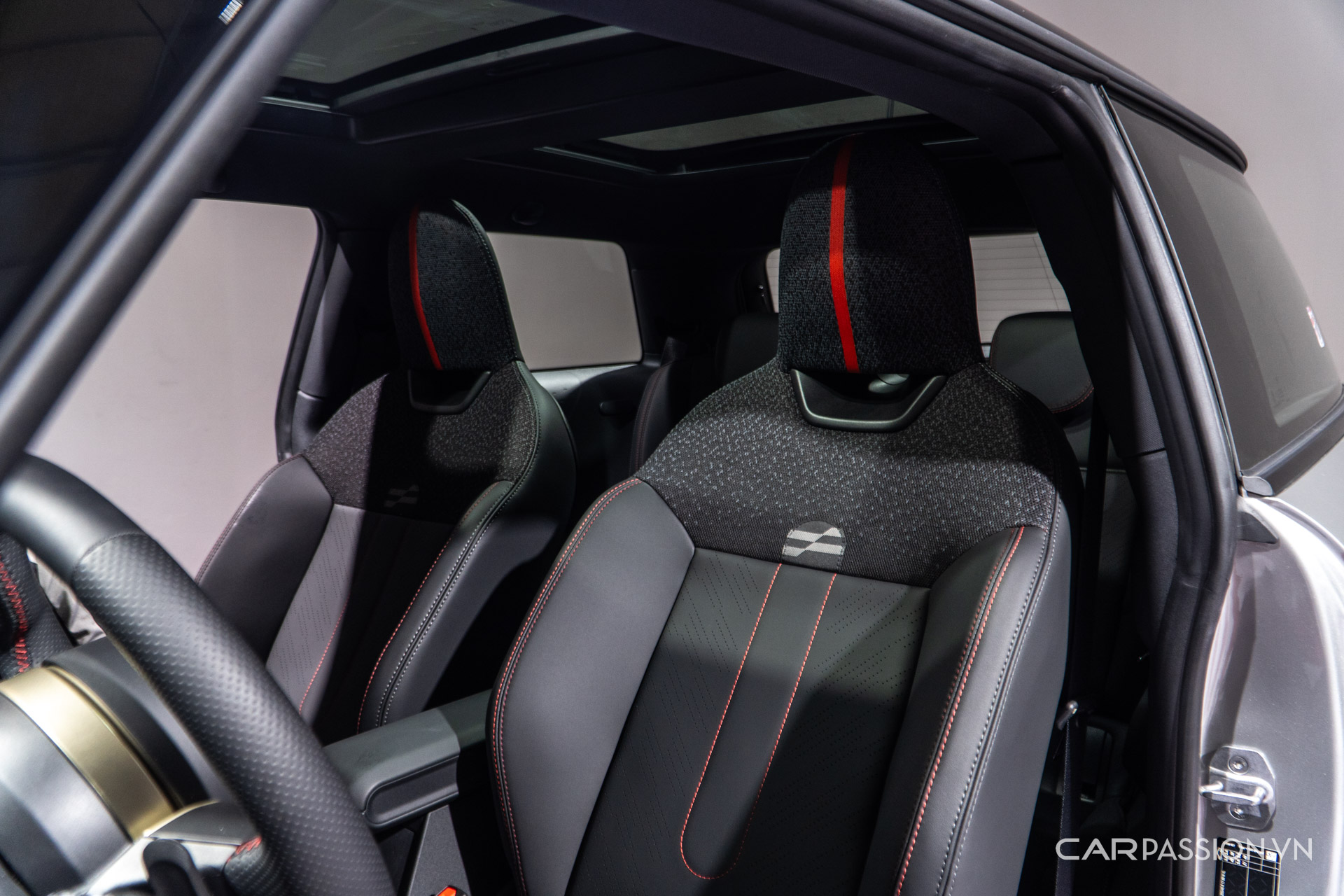 MINI John Cooper Works-anh--35.jpg
