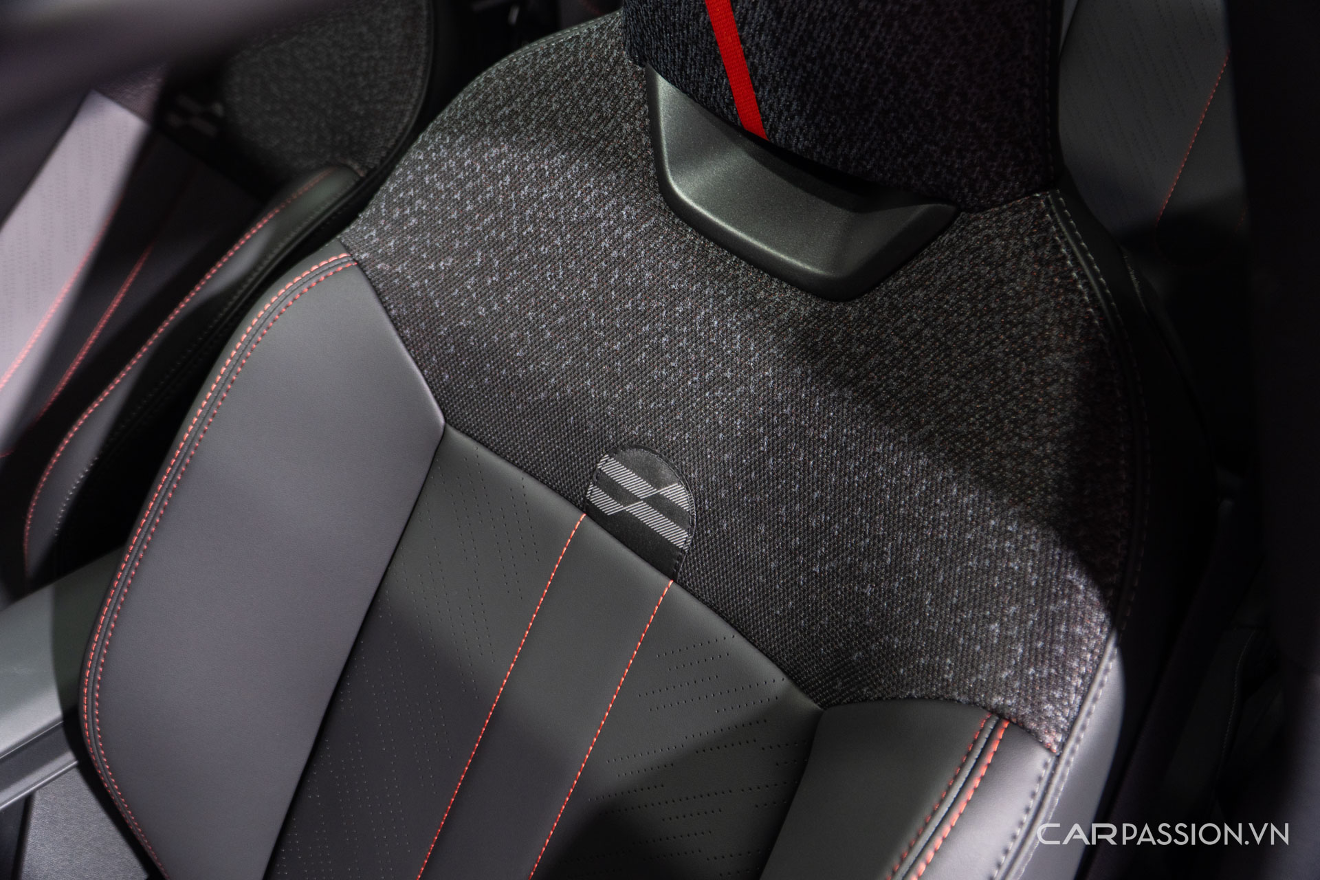 MINI John Cooper Works-anh--36.jpg