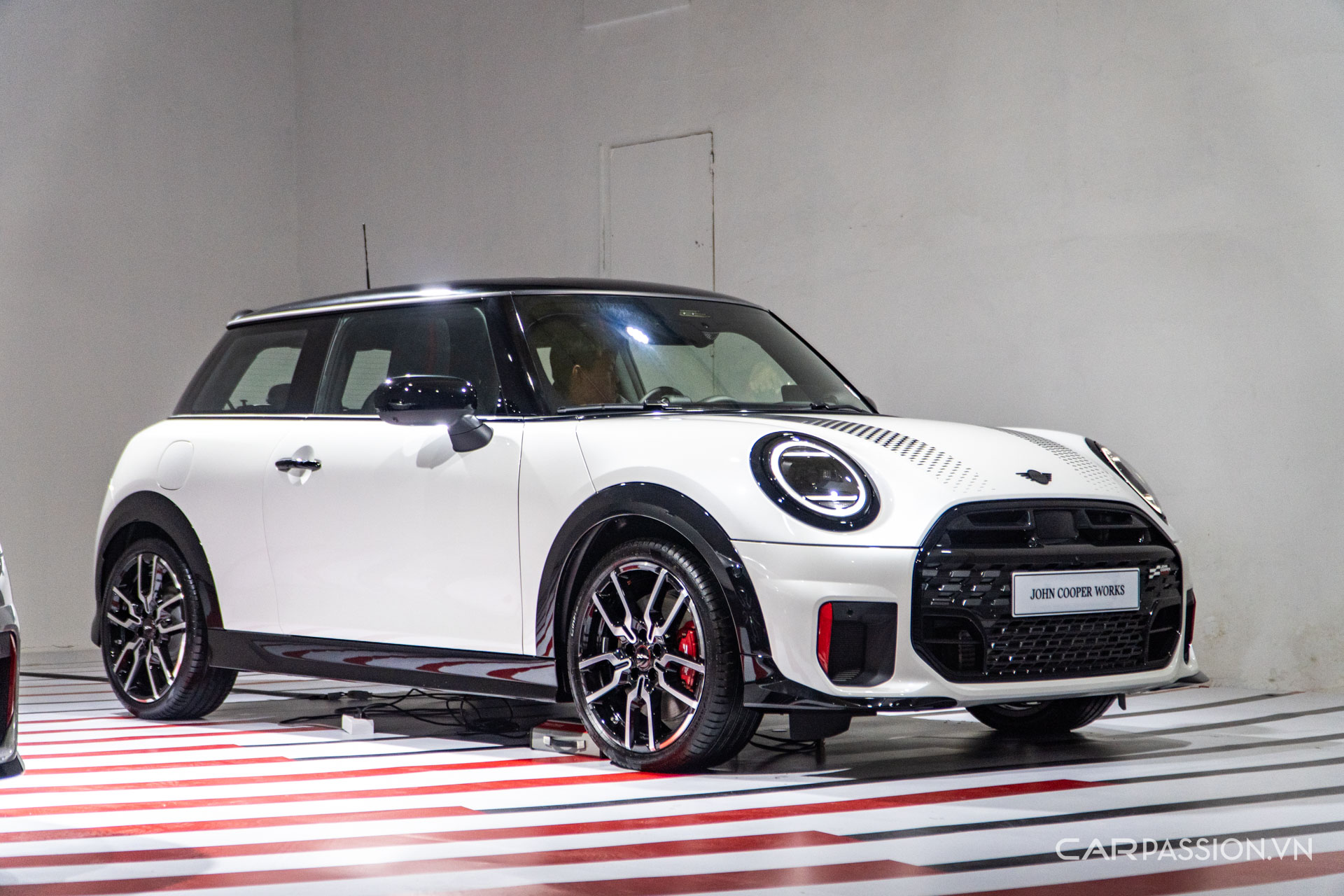 MINI John Cooper Works-anh--4.jpg