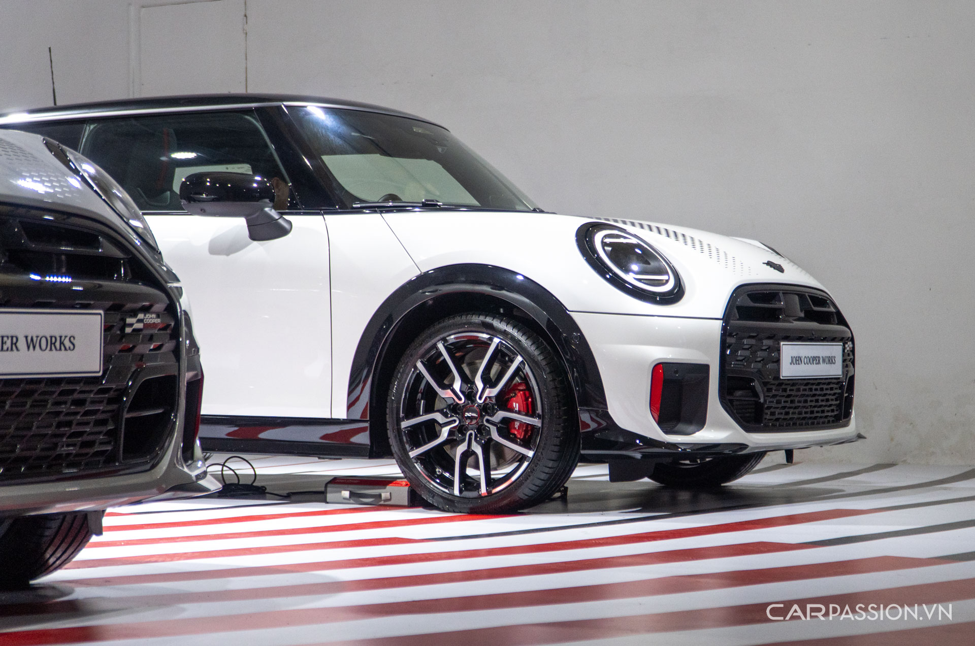 MINI John Cooper Works-anh--5.jpg