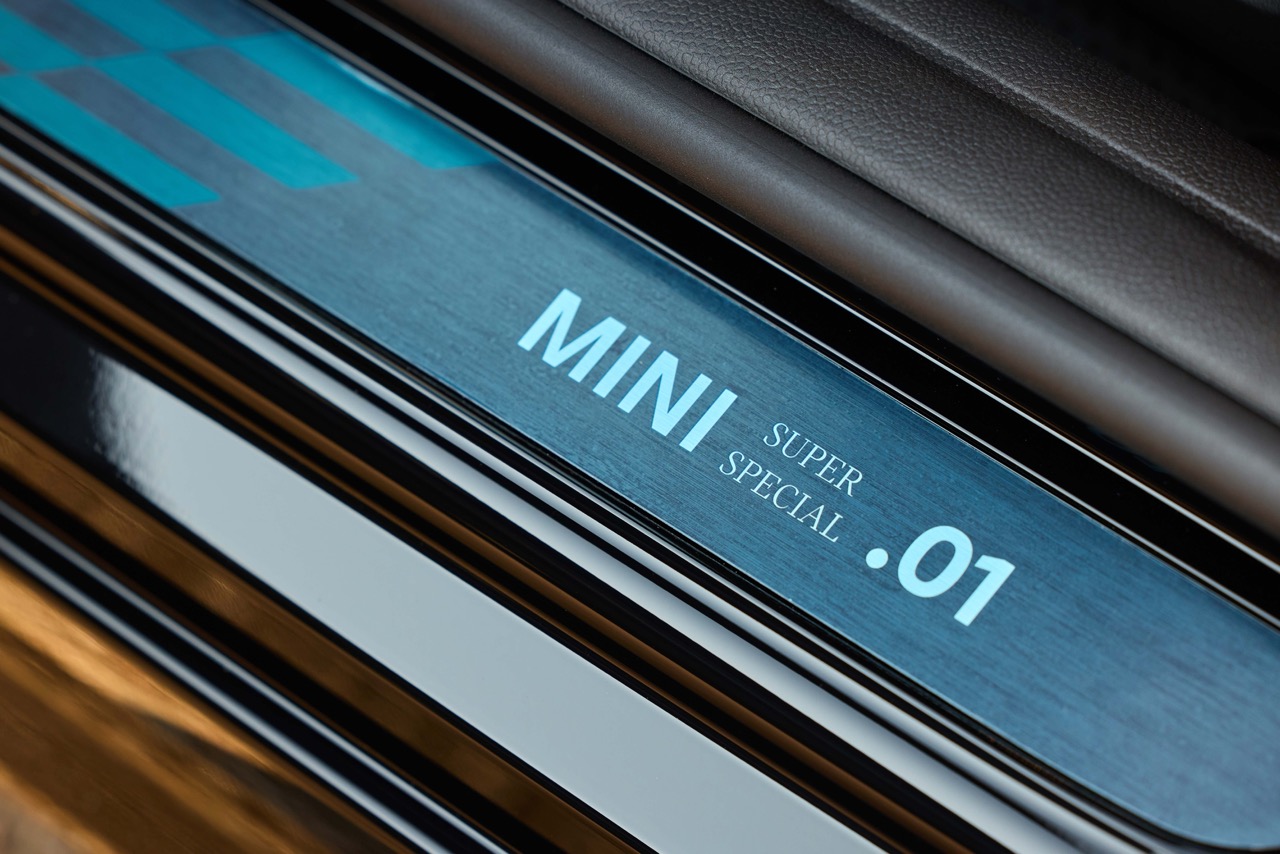 MINI-John Cooper Works Convertible-anh-24.jpeg