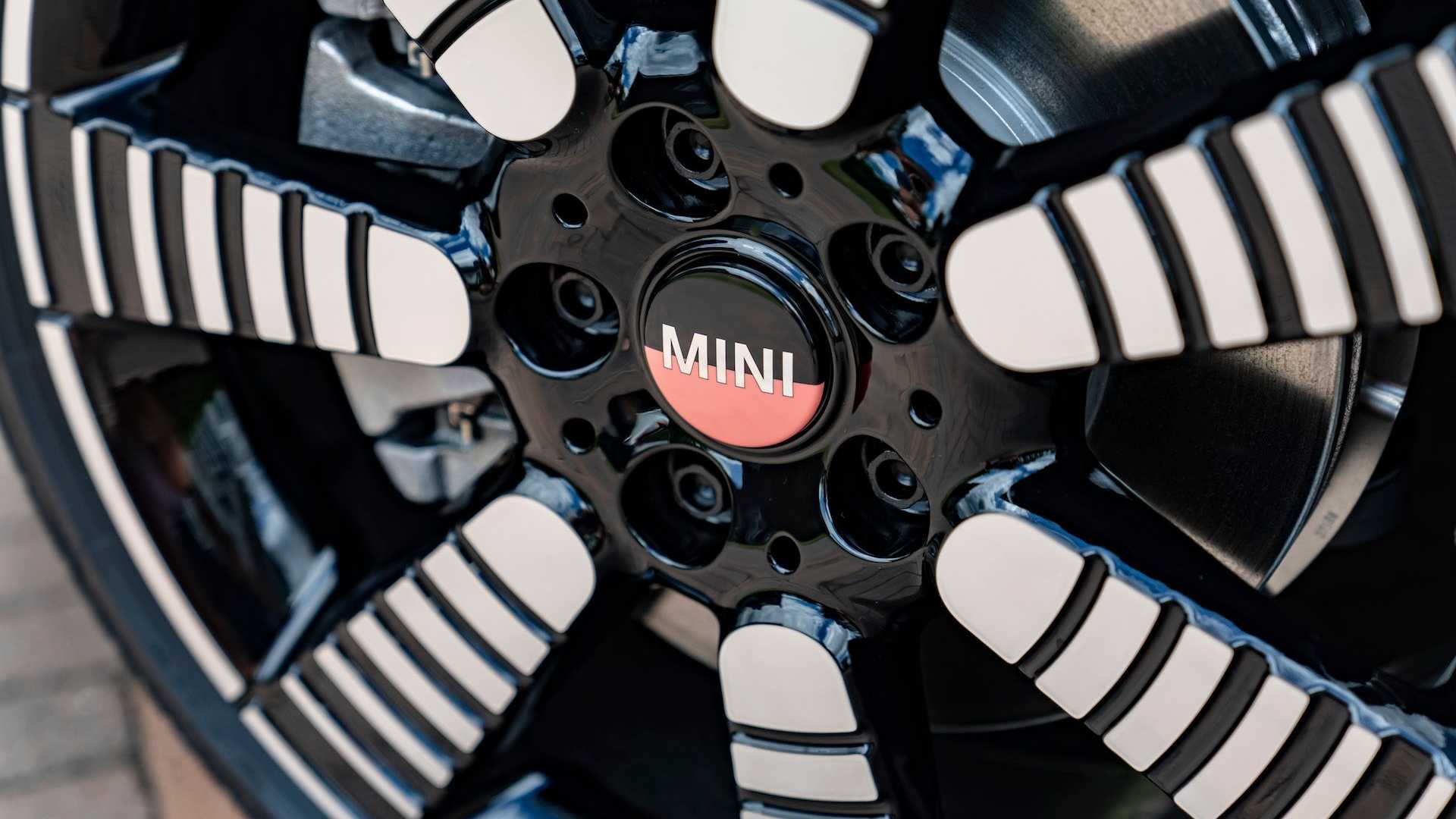 MINI Multitone Edition (10).jpg
