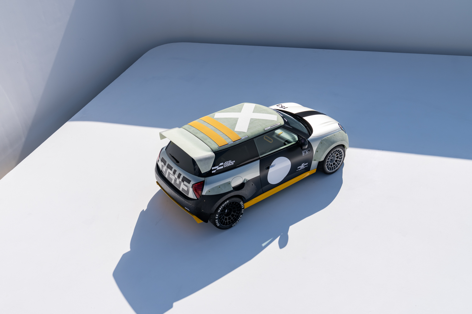  MINI và Deus Ex Machina-anh-_8.jpg