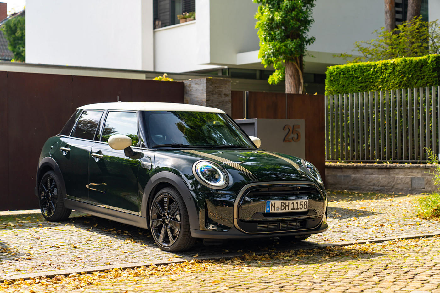 mini5door_resolute_09.jpg