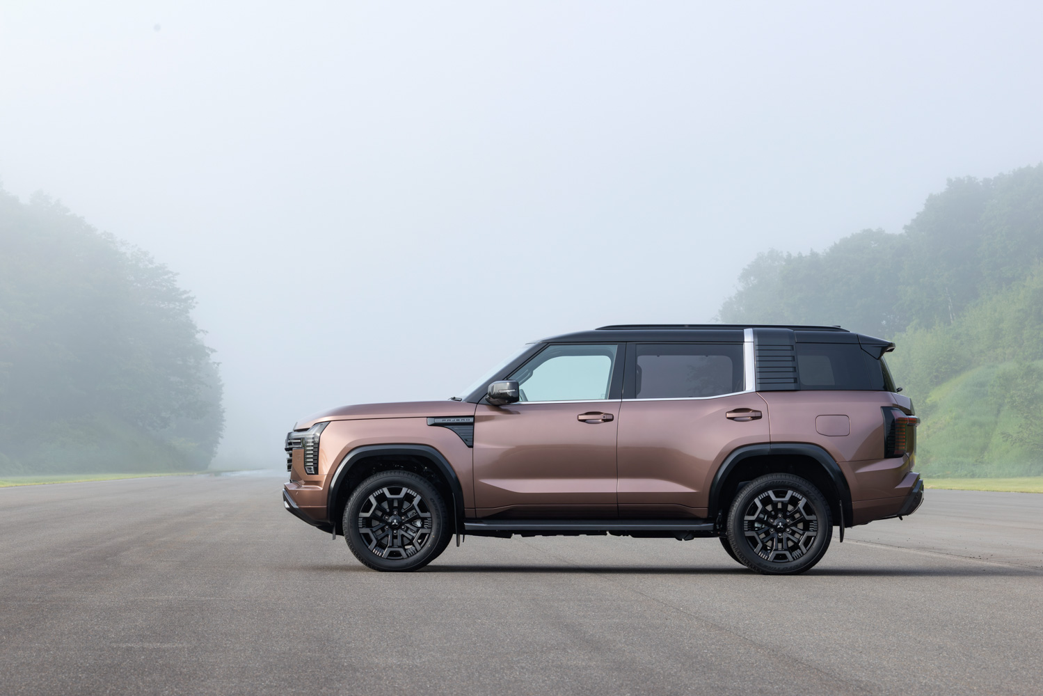 Mitsubishi-All-New Pajero-anh-_6.jpg