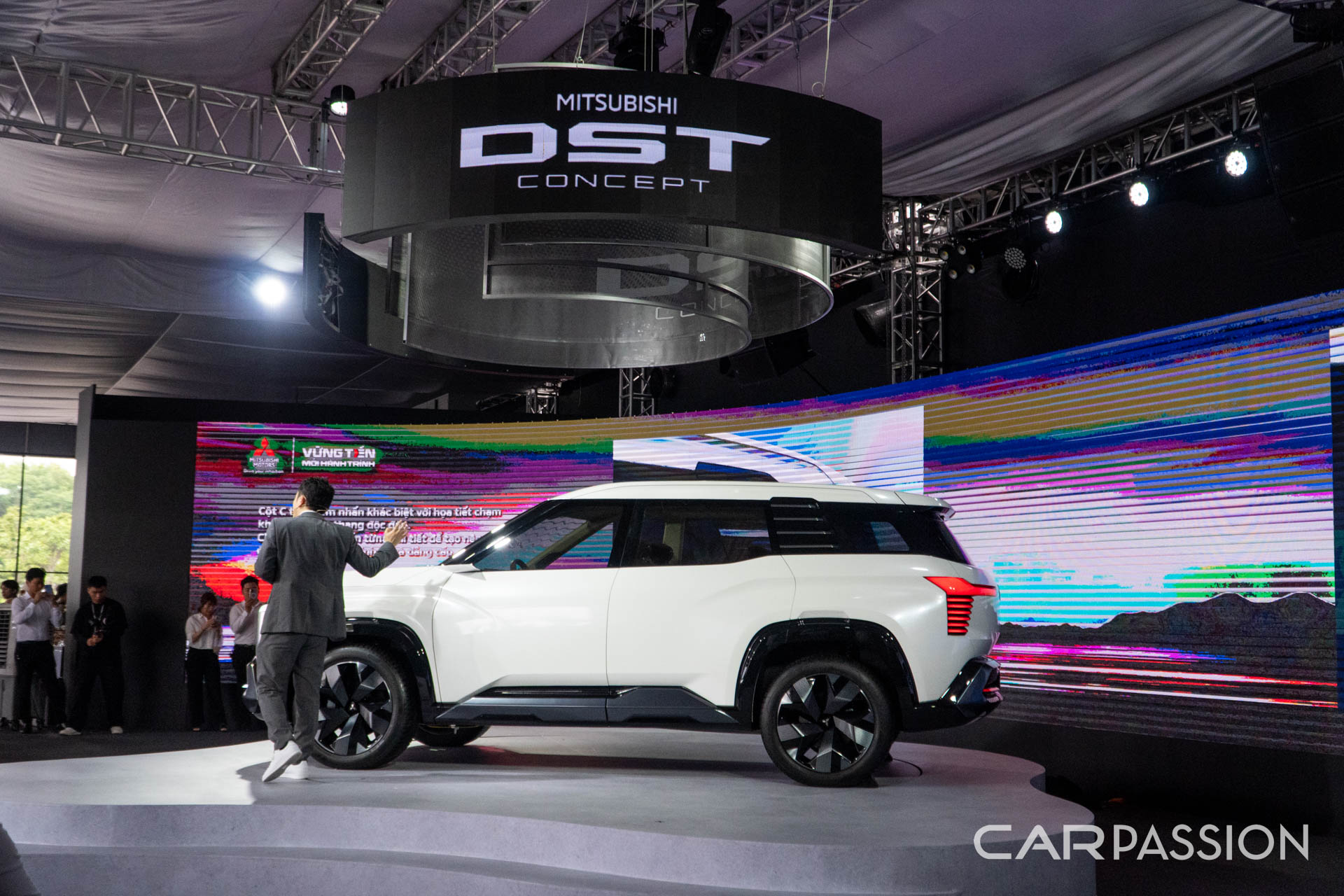 mitsubishi-dst-concept-anh--3.jpg