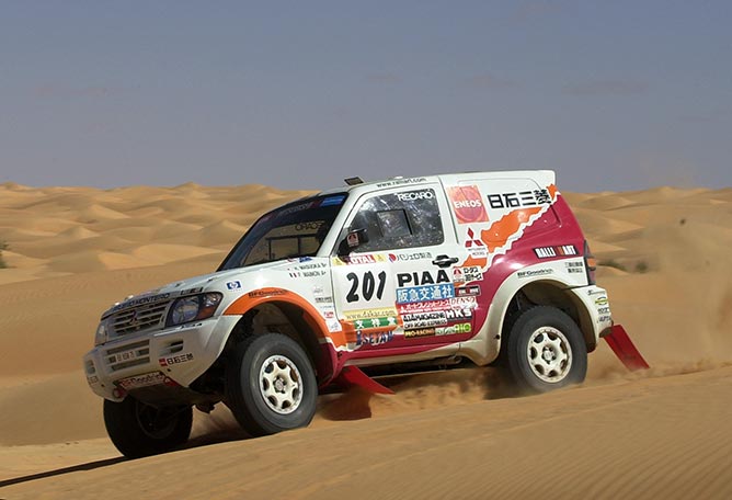 Mitsubishi Pajero_2002.jpg