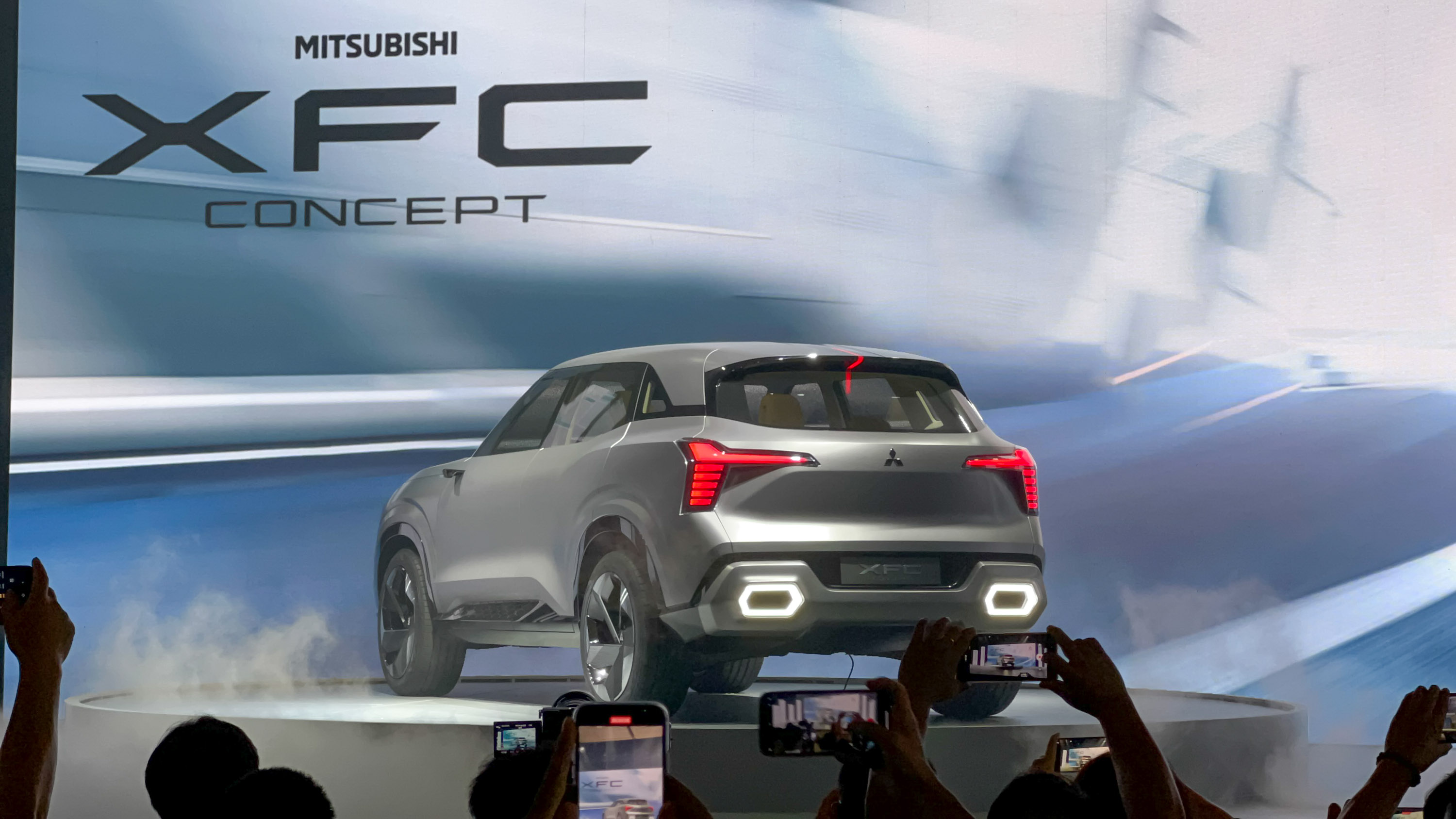 mitsubishi-xfc-concept-anh-_3.jpg