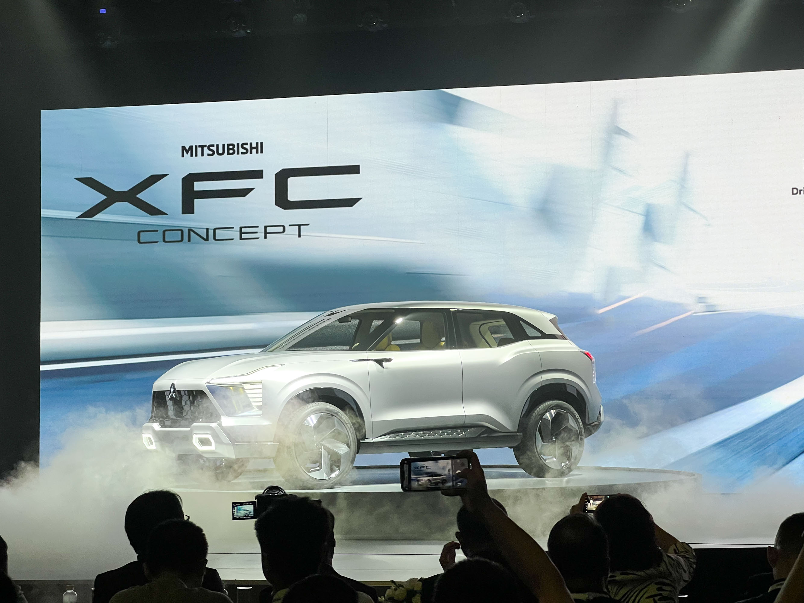 mitsubishi-xfc-concept-anh-_4.jpg
