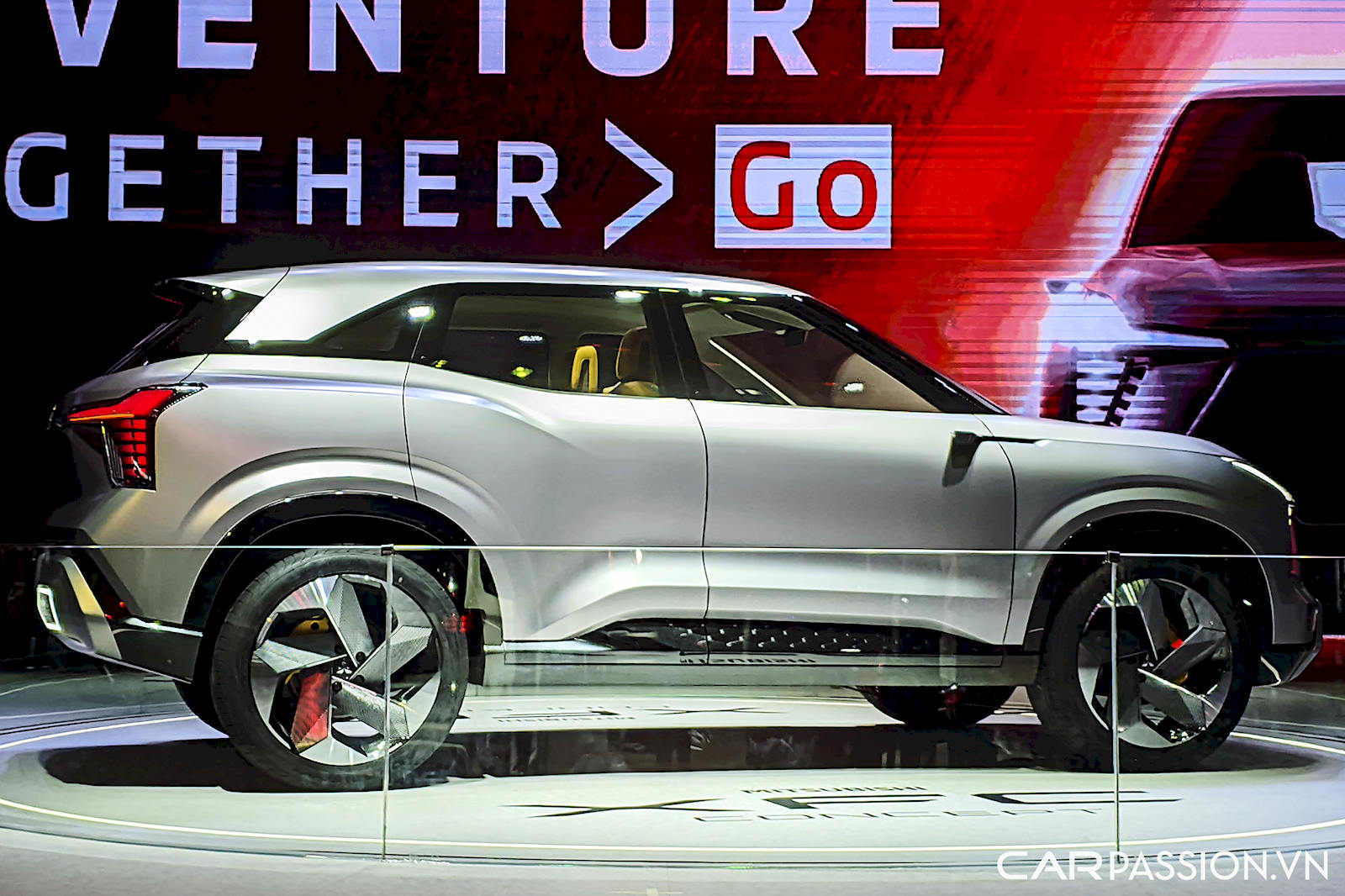 mitsubishi-xfc-concept-vms2022-02.jpg