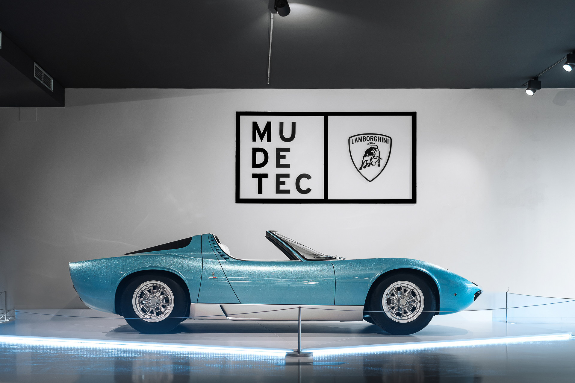 Miura Roadster (5).JPG