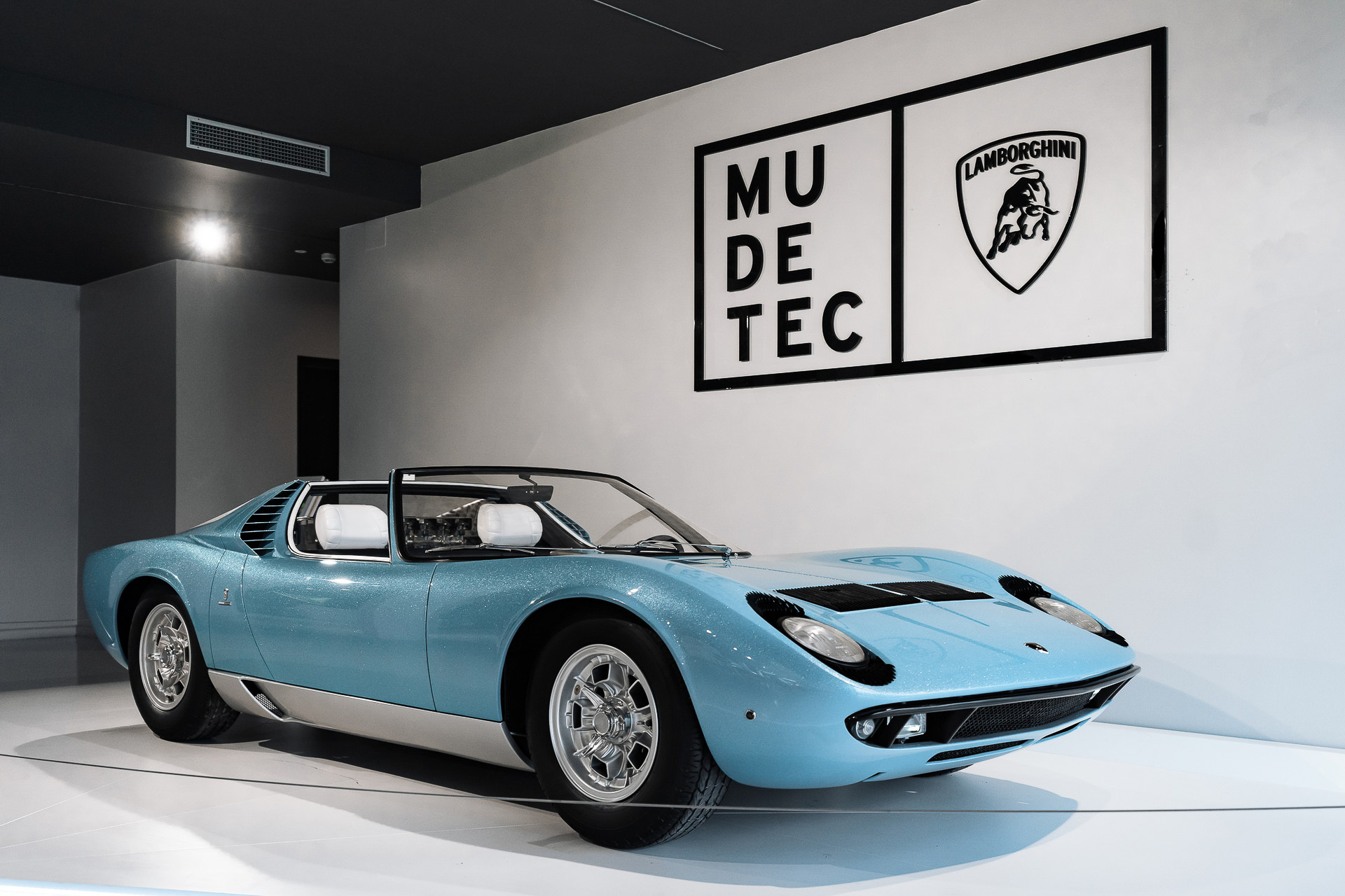 Miura Roadster (9).JPG
