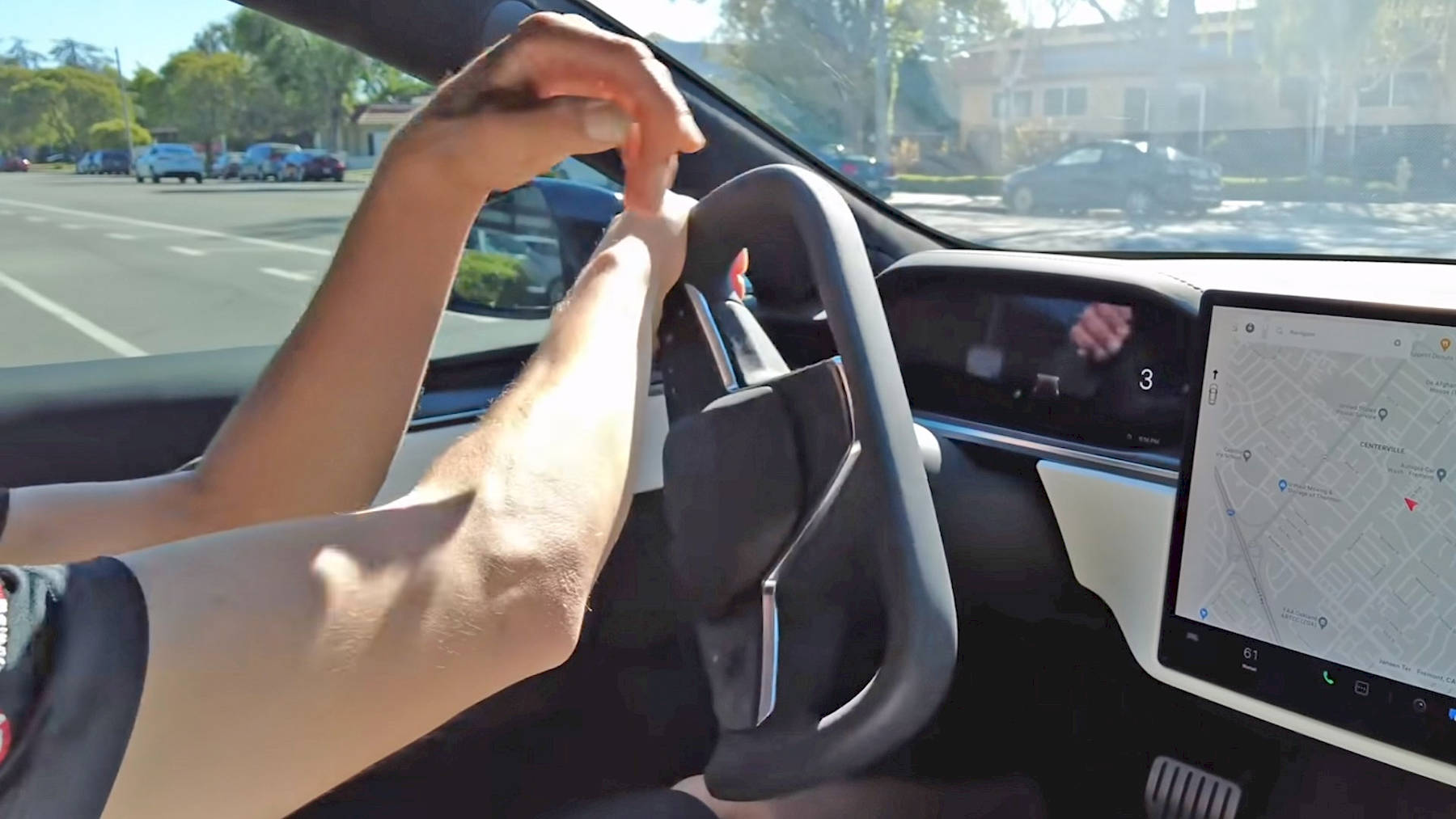 model-s-yoke-hero.jpg
