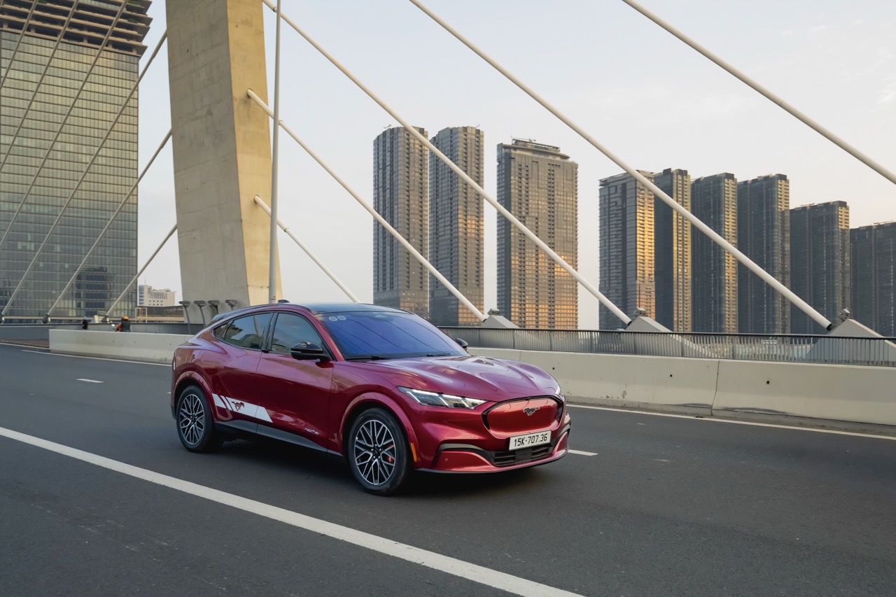 Mustang Mach-E-anh-8.jpeg