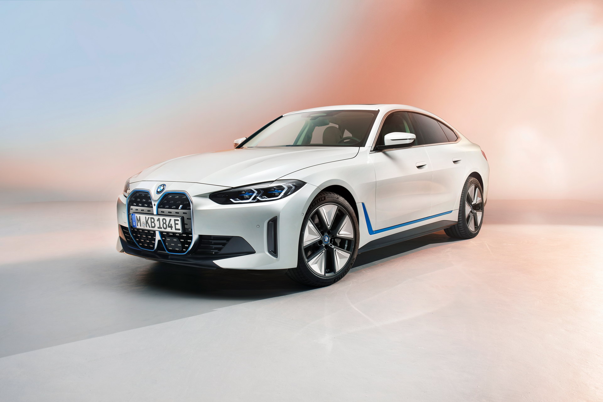 New BMW i4 (10).jpg
