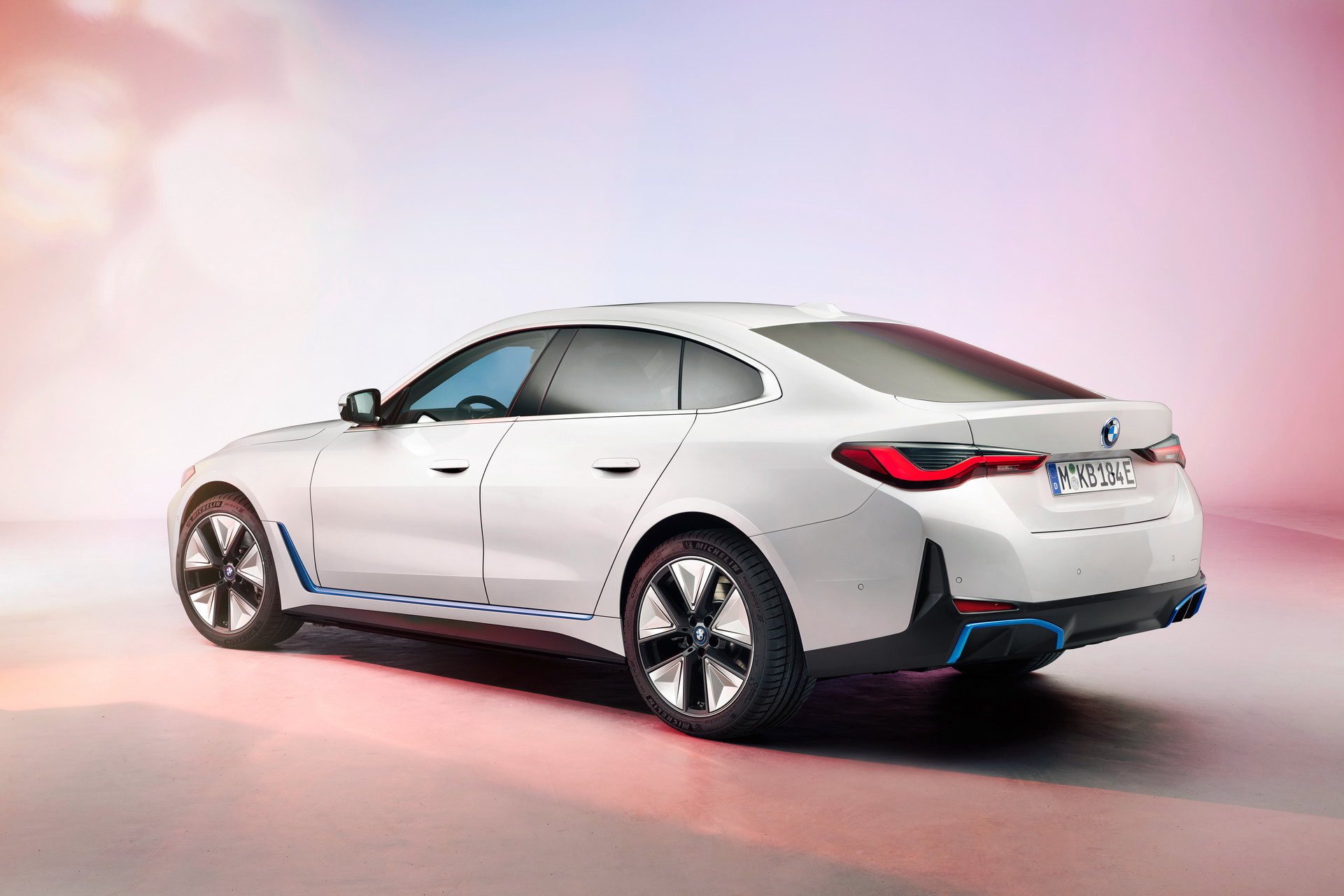 New BMW i4 (8).jpg
