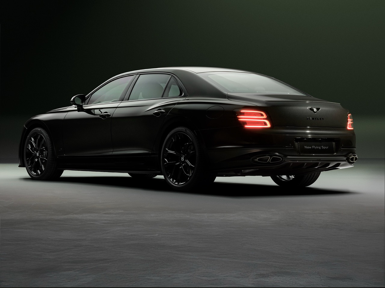 New Flying Spur - 10 Large.jpeg