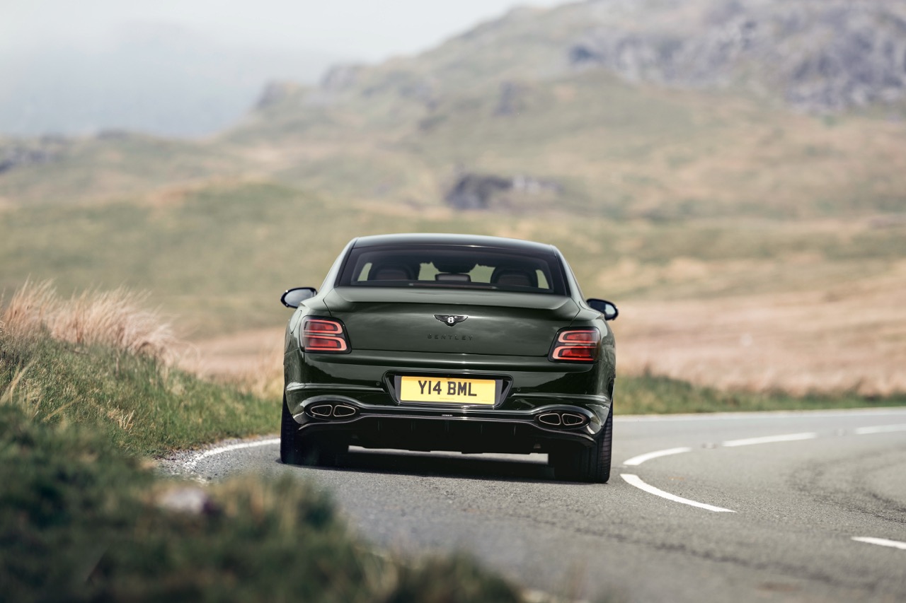 New Flying Spur - 7 Large.jpeg