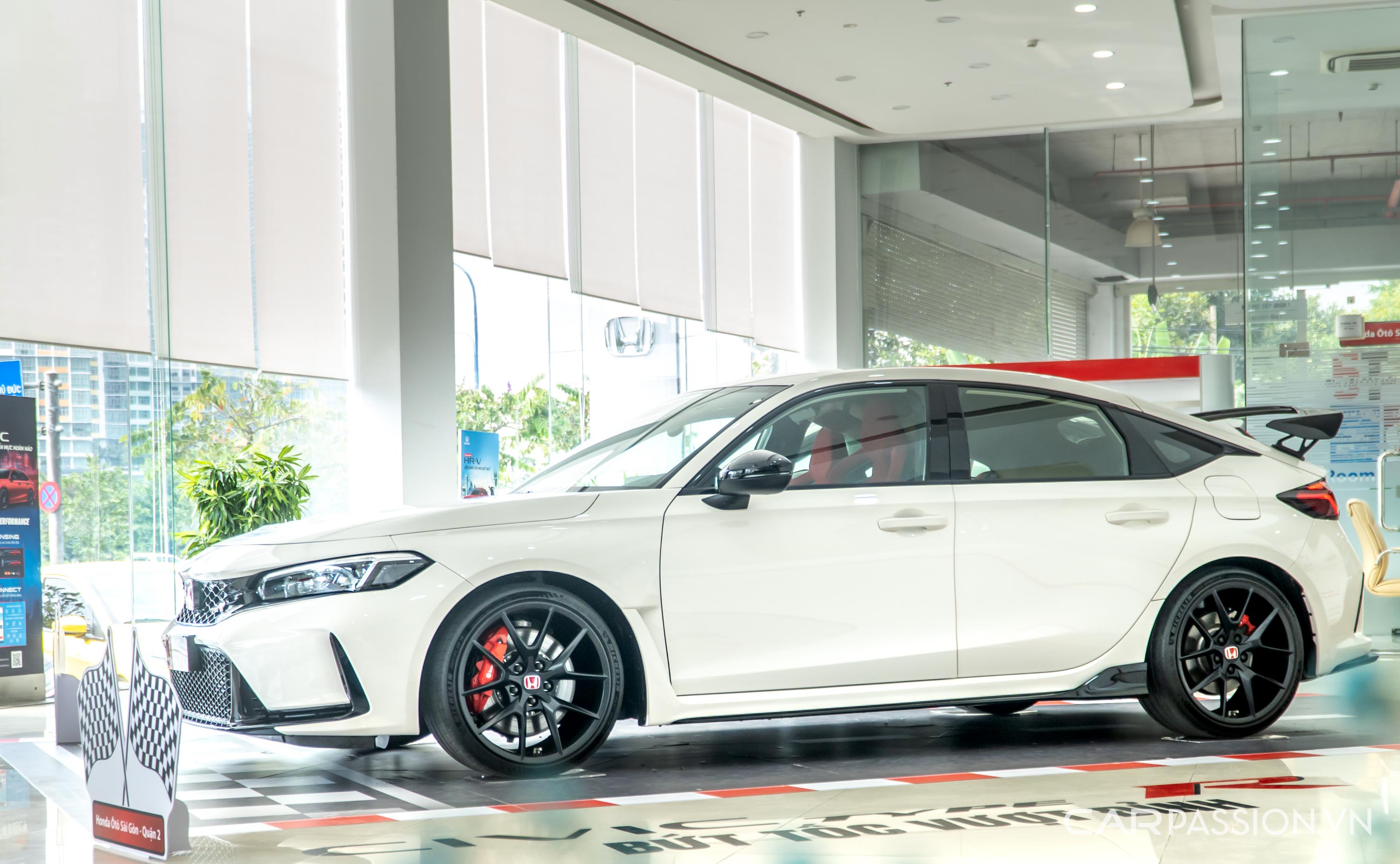 new-honda-civic-type-r-anh--3.jpg