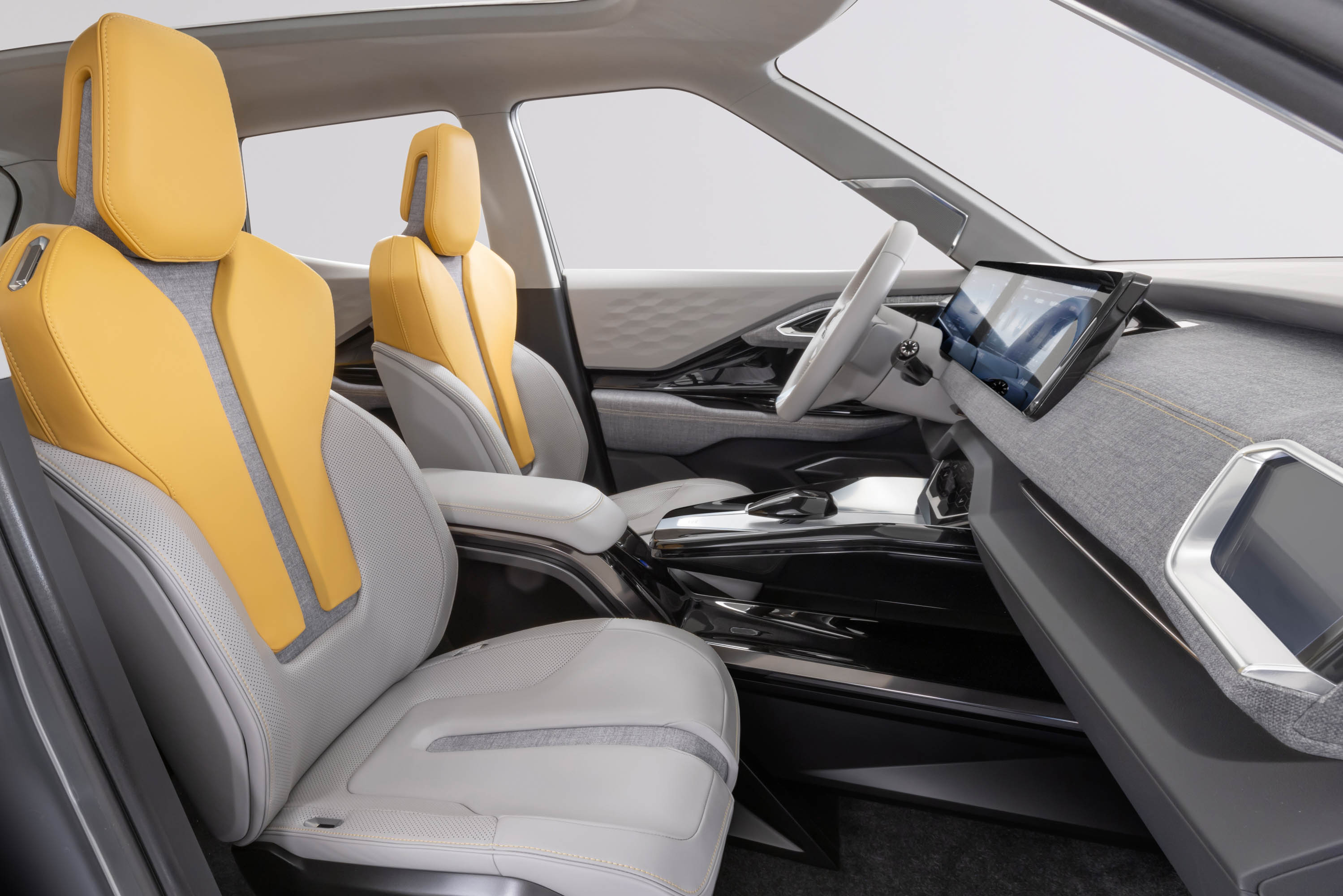 new-mitsubishi-xfc-concept-anh-_1.jpg