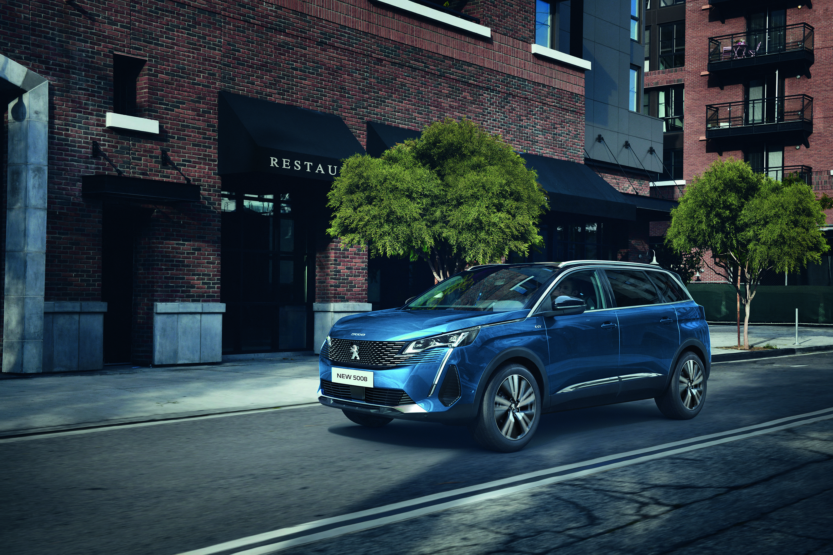 new-peugeot-5008-chinh-thuc-ra-mat-anh_19.JPG