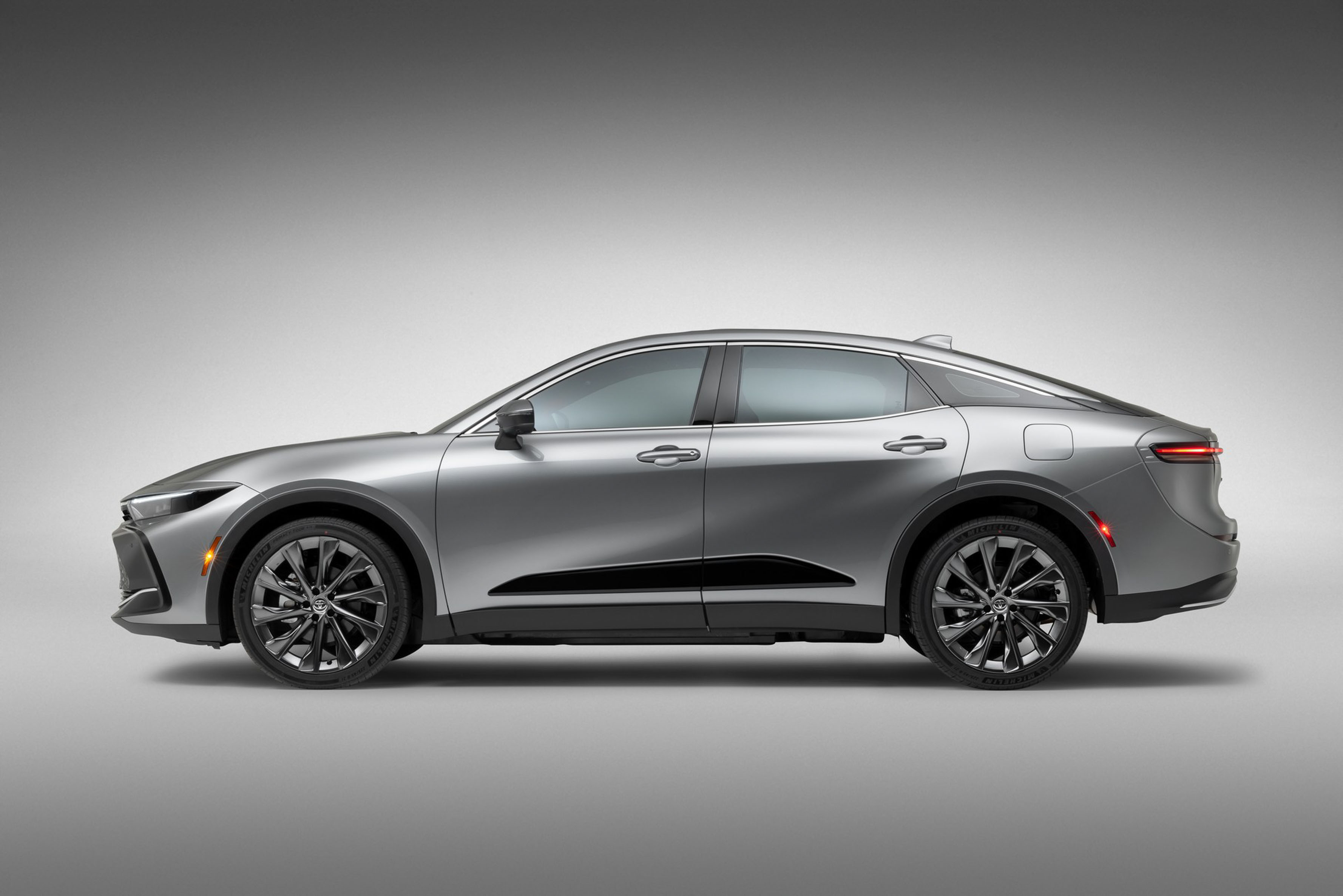 New Toyota Crown (9).JPG