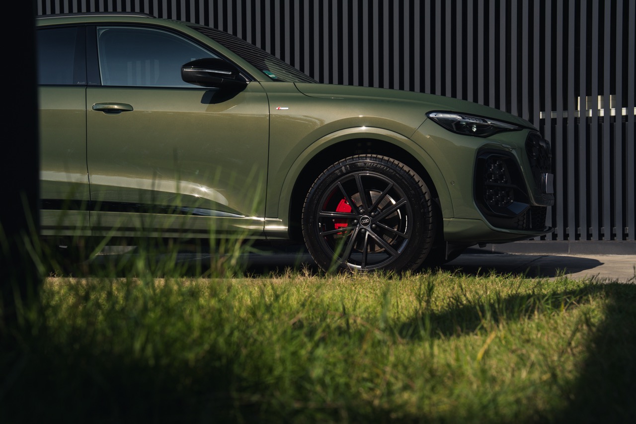 NewAudiQ5_2026_12 Large.jpeg