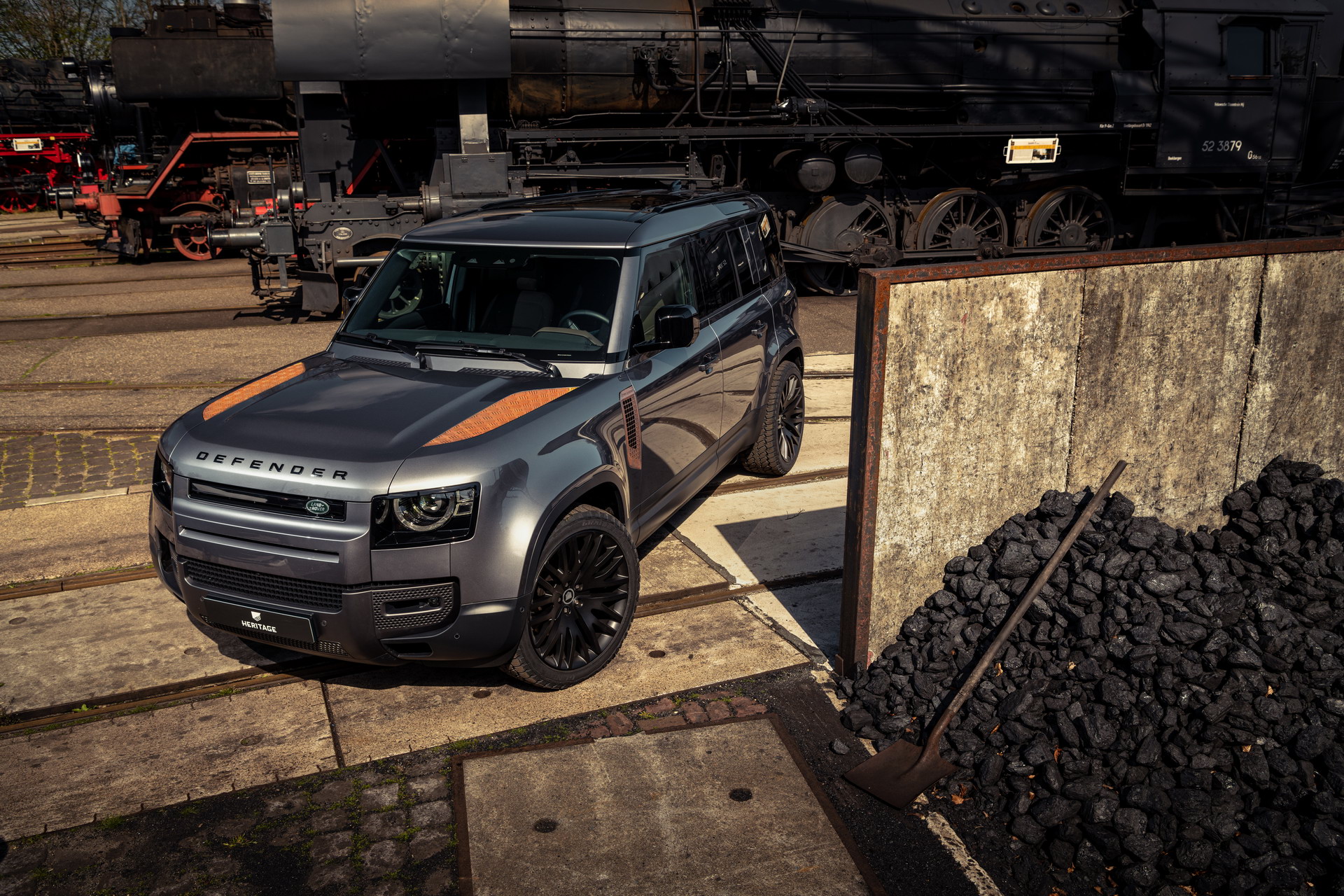 niels-van-roij-2021-land-rover-defender-rust-11.jpg