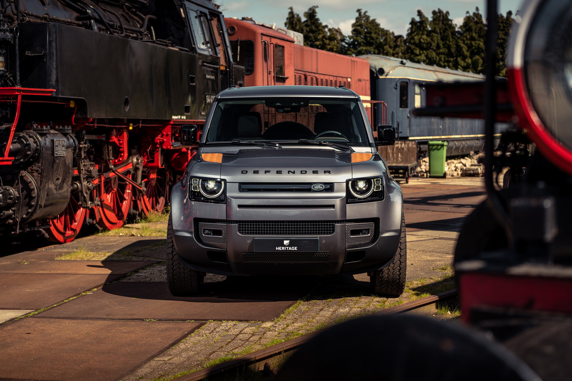 niels-van-roij-2021-land-rover-defender-rust-6.jpg