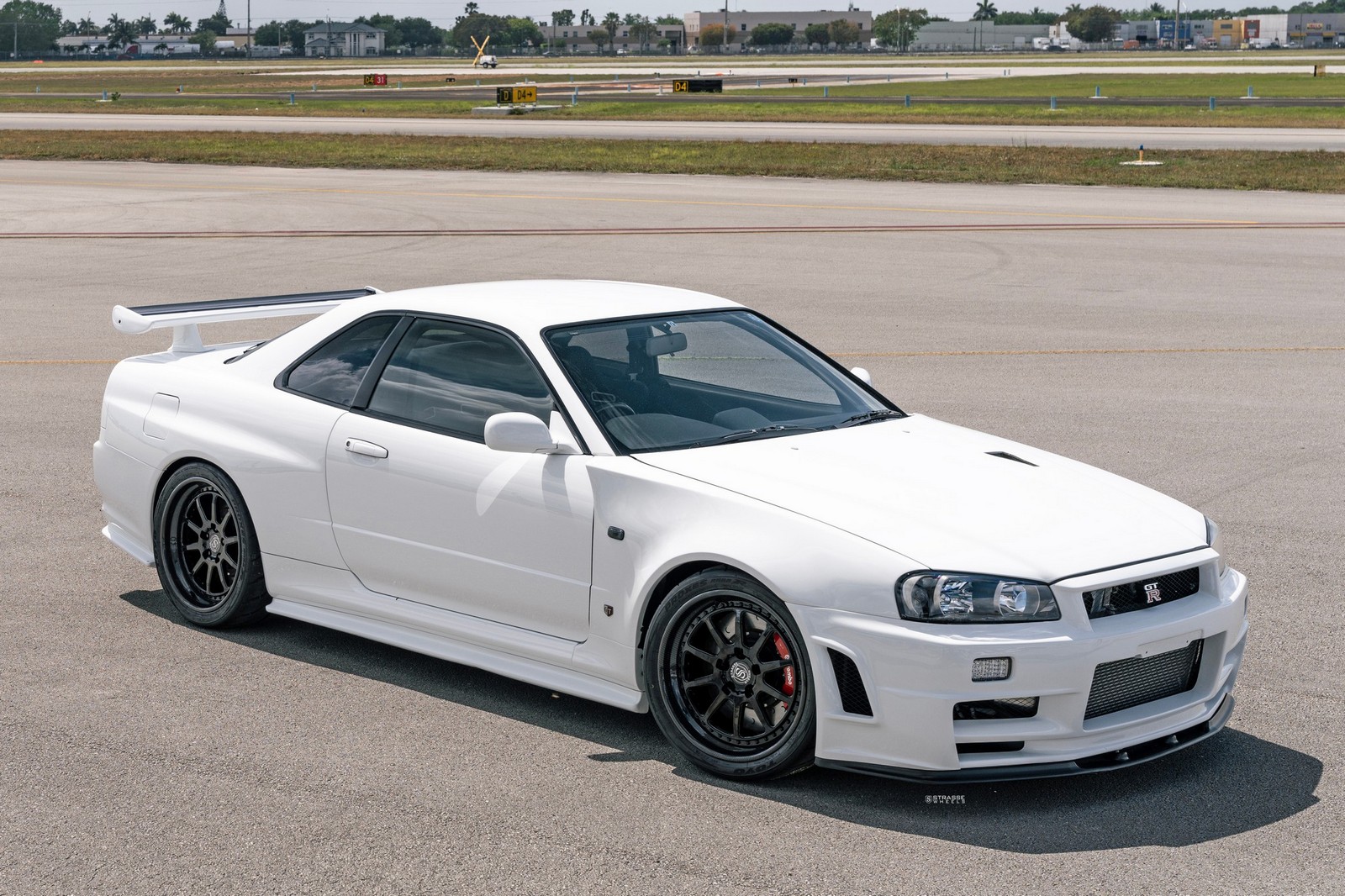 Nissan-R34-GTR-Vspec-StrasseWheels08777-copy.jpg