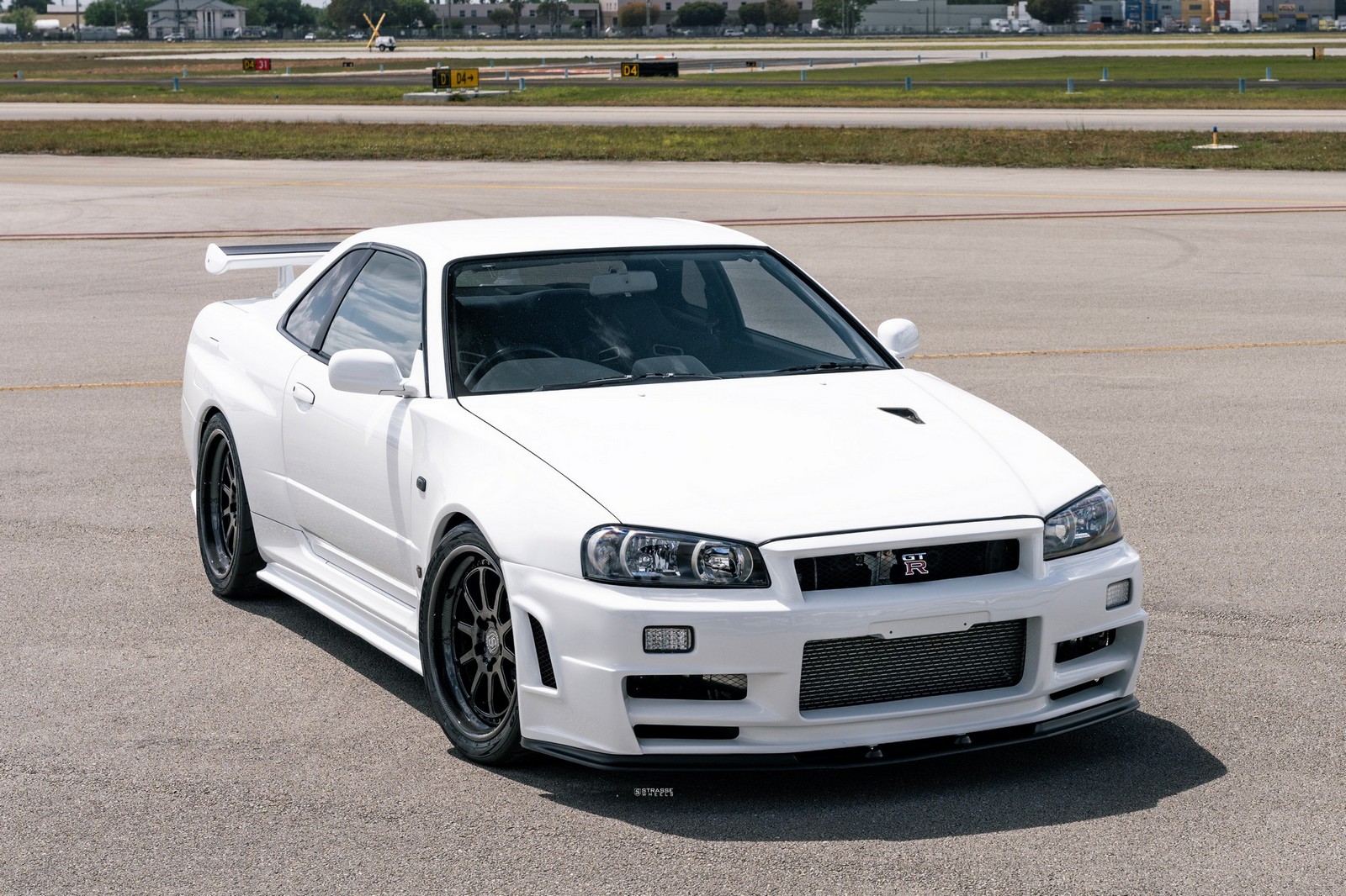 Nissan-R34-GTR-Vspec-StrasseWheels08788-copy.jpg