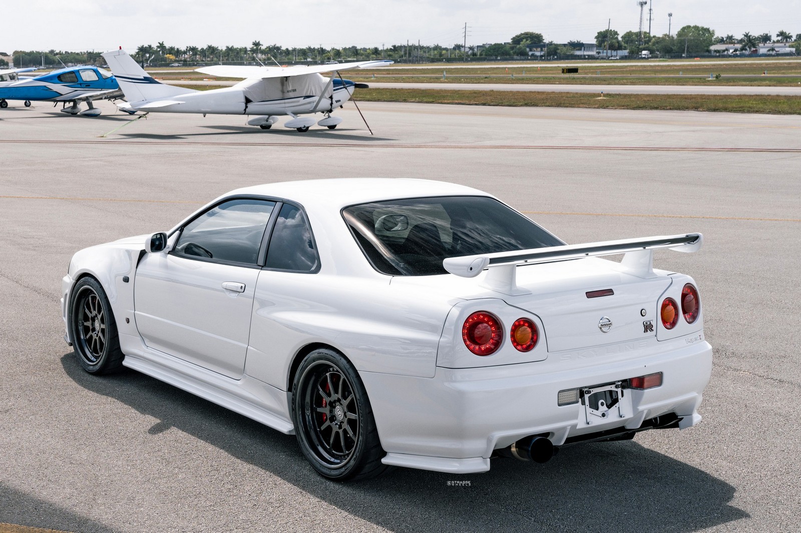 Nissan-R34-GTR-Vspec-StrasseWheels08803-copy.jpg