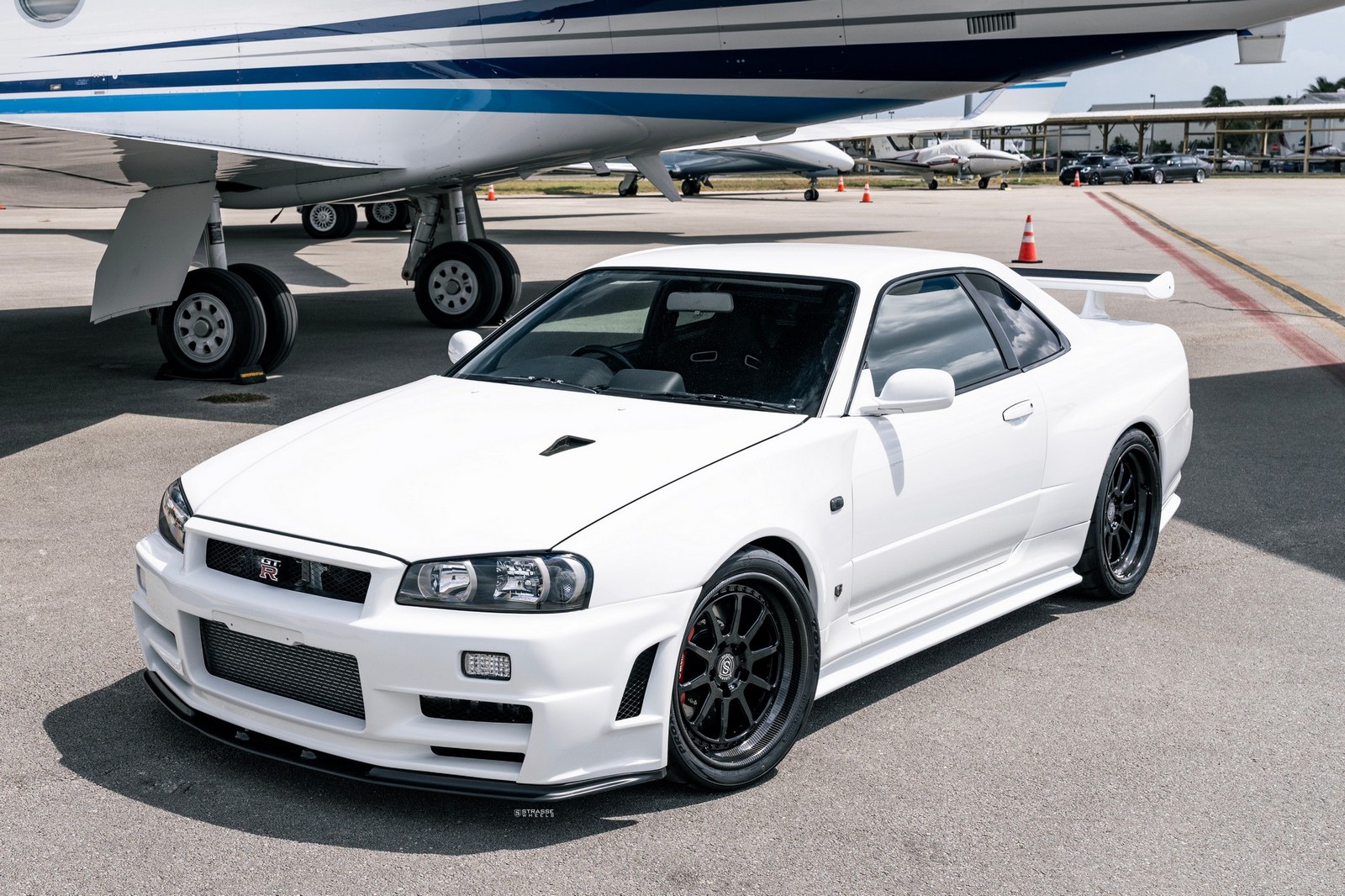 Nissan-R34-GTR-Vspec-StrasseWheels08832-copy.jpg