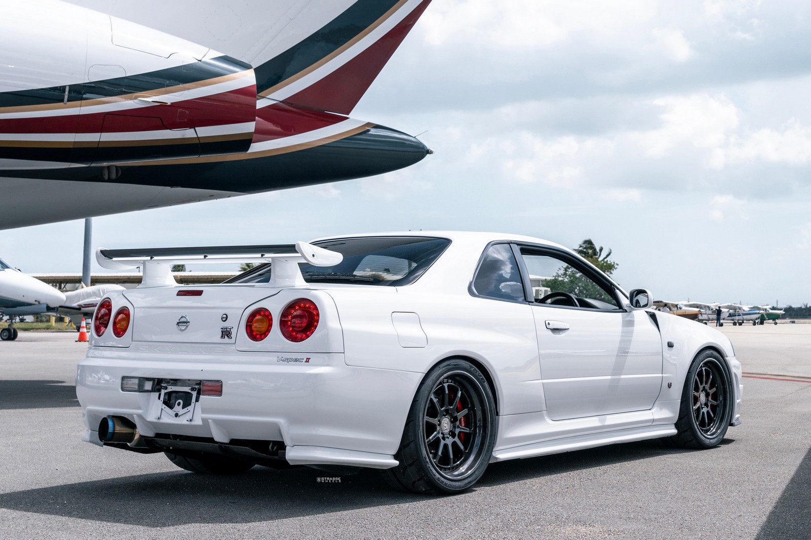 Nissan-R34-GTR-Vspec-StrasseWheels08928-copy.jpg