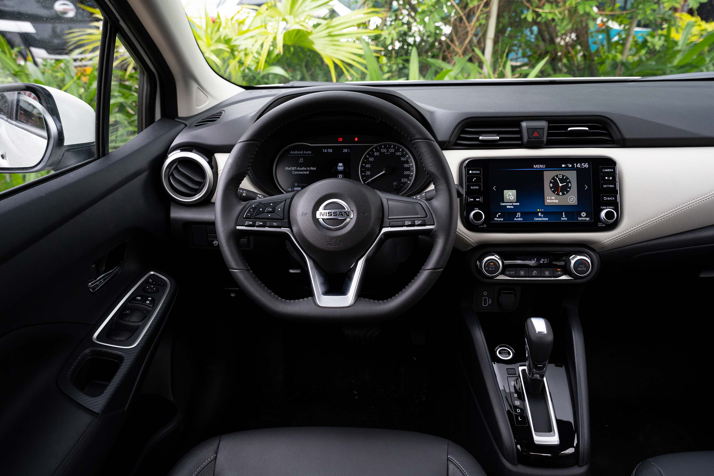 nissan-ra-mat-navara-almera-anh-_1.jpg