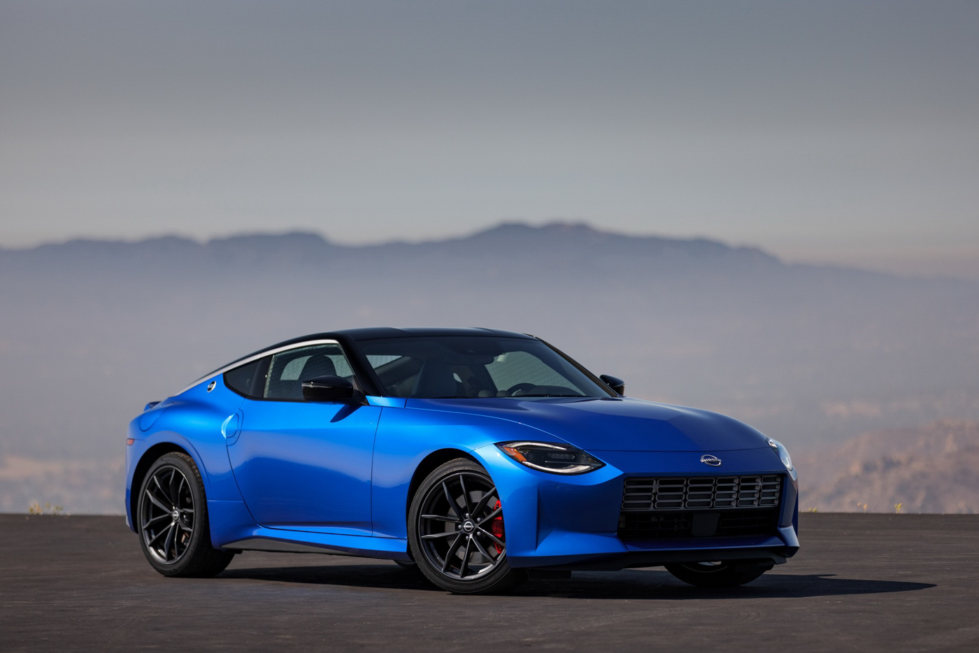 Nissan-Z-Coupe-2023-Con-ac-mong-cua-Toyota-GR-Supra-lo-dien-voi-suc-manh-400-ma-luc-voi-gia-qu...JPG