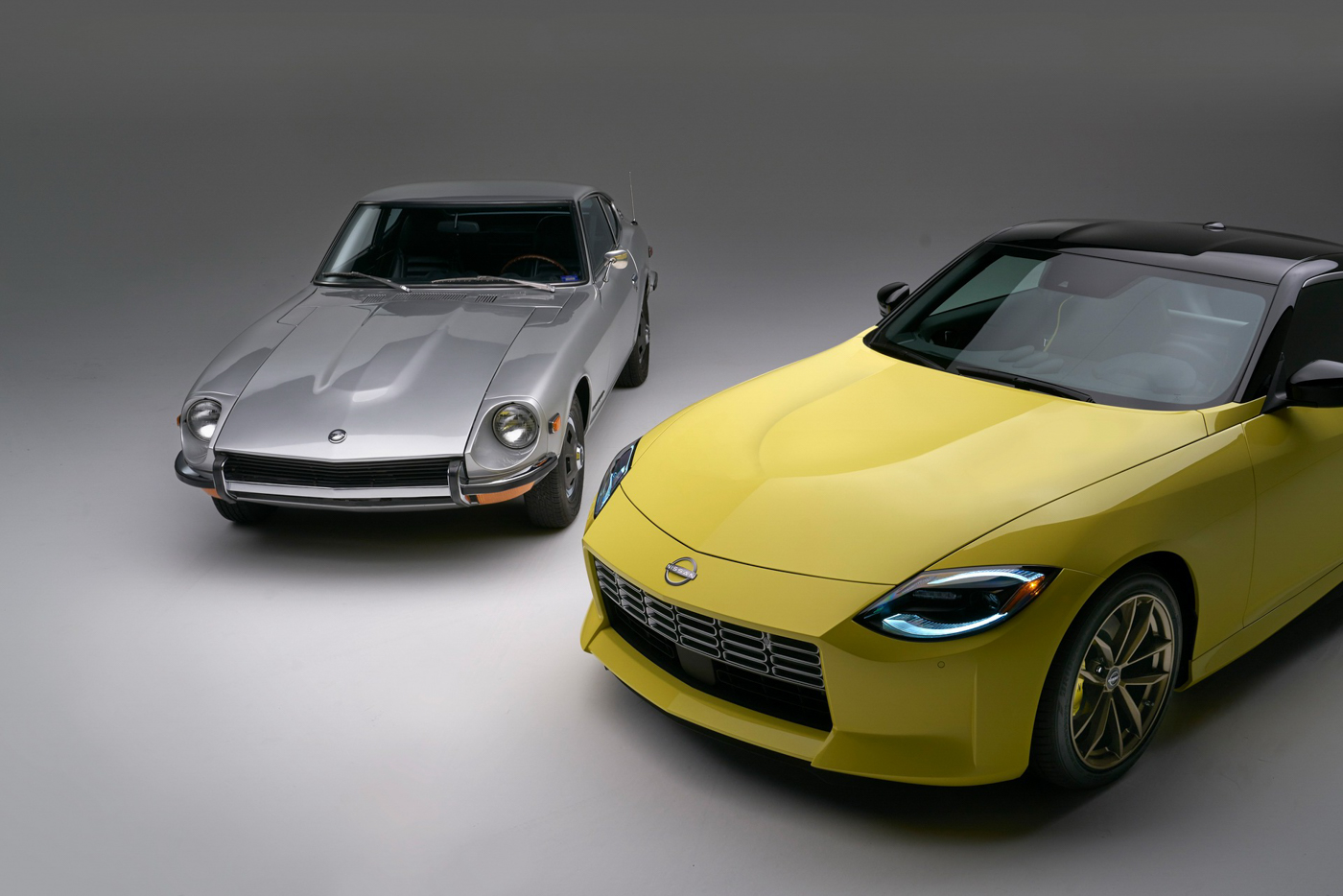 Nissan-Z-Coupe-2023-Con-ac-mong-cua-Toyota-GR-Supra-lo-dien-voi-suc-manh-400-ma-luc-voi-gia-qu...JPG