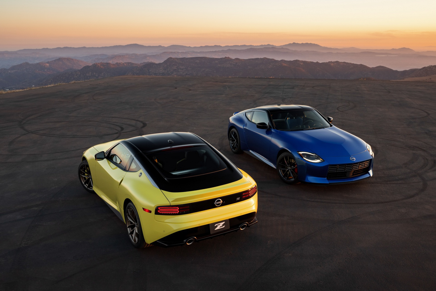 Nissan-Z-Coupe-2023-Con-ac-mong-cua-Toyota-GR-Supra-lo-dien-voi-suc-manh-400-ma-luc-voi-gia-qu...JPG
