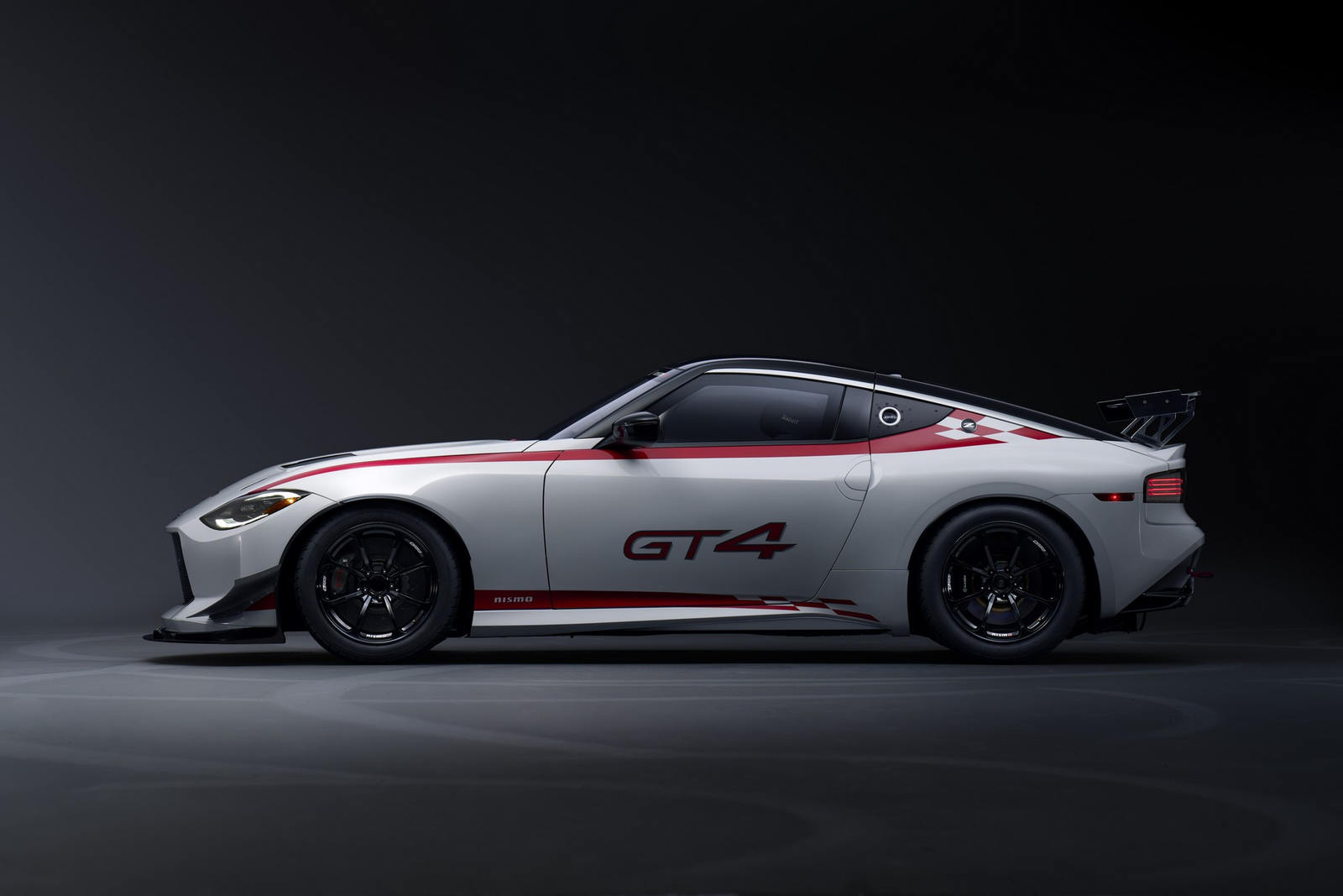 Nissan-Z-GT4-1.jpg