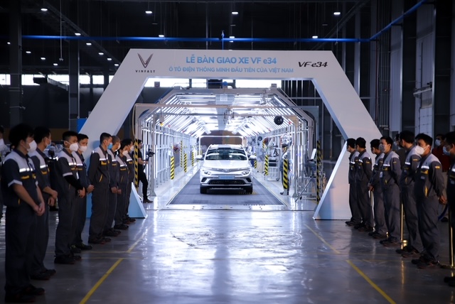 oto-dien-vinfast-vf-e34-anh-1.jpg