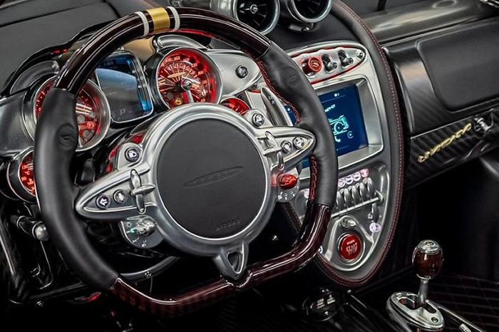 pagani-2.jpg